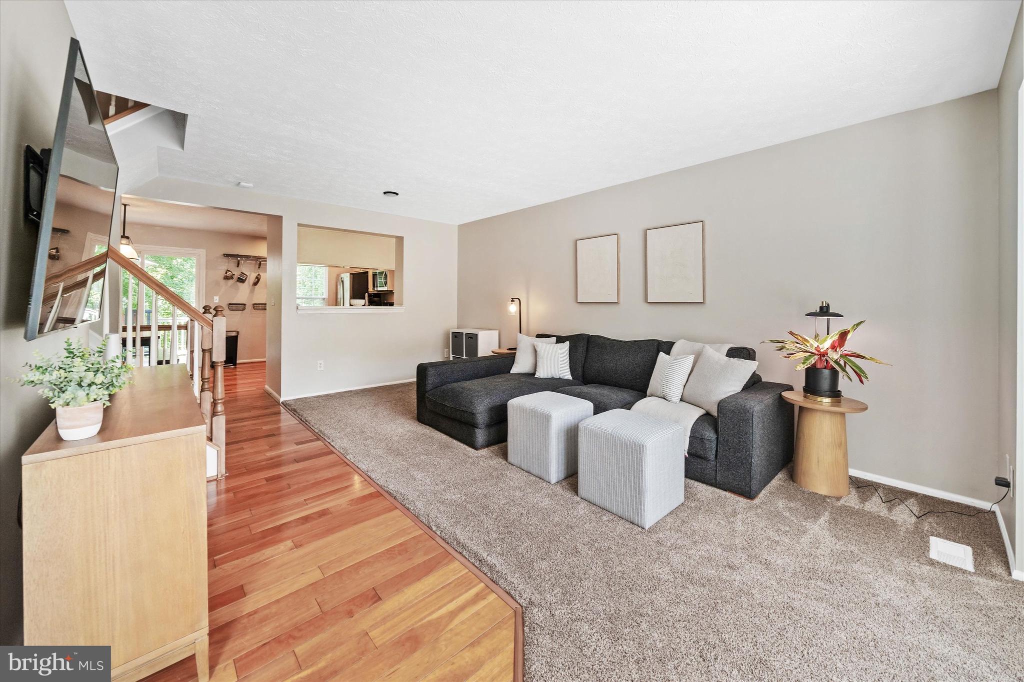 1013 RIDGEWOOD COURT