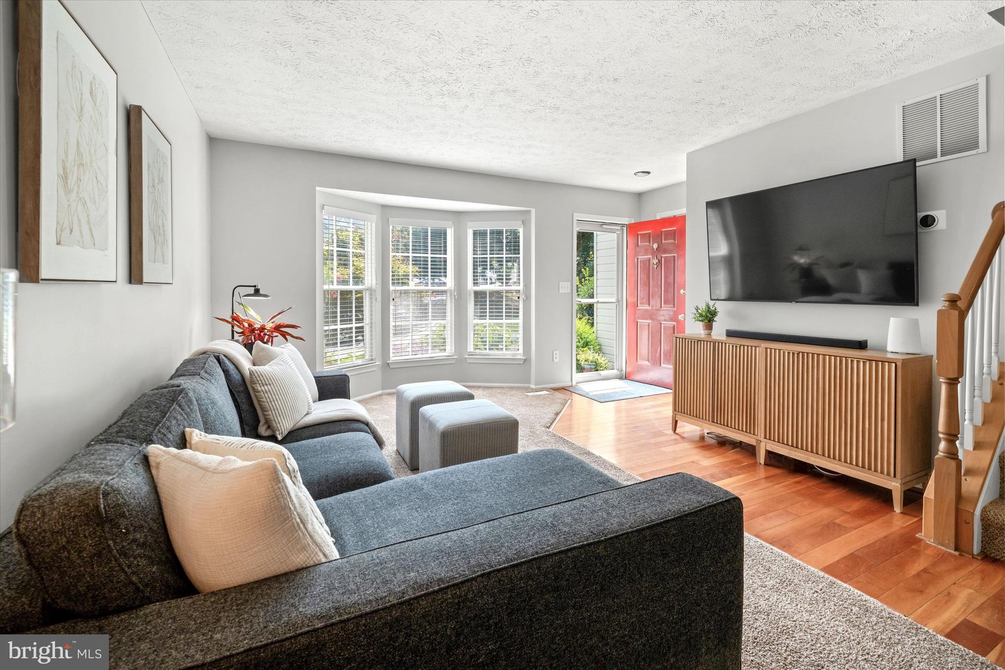 1013 RIDGEWOOD COURT