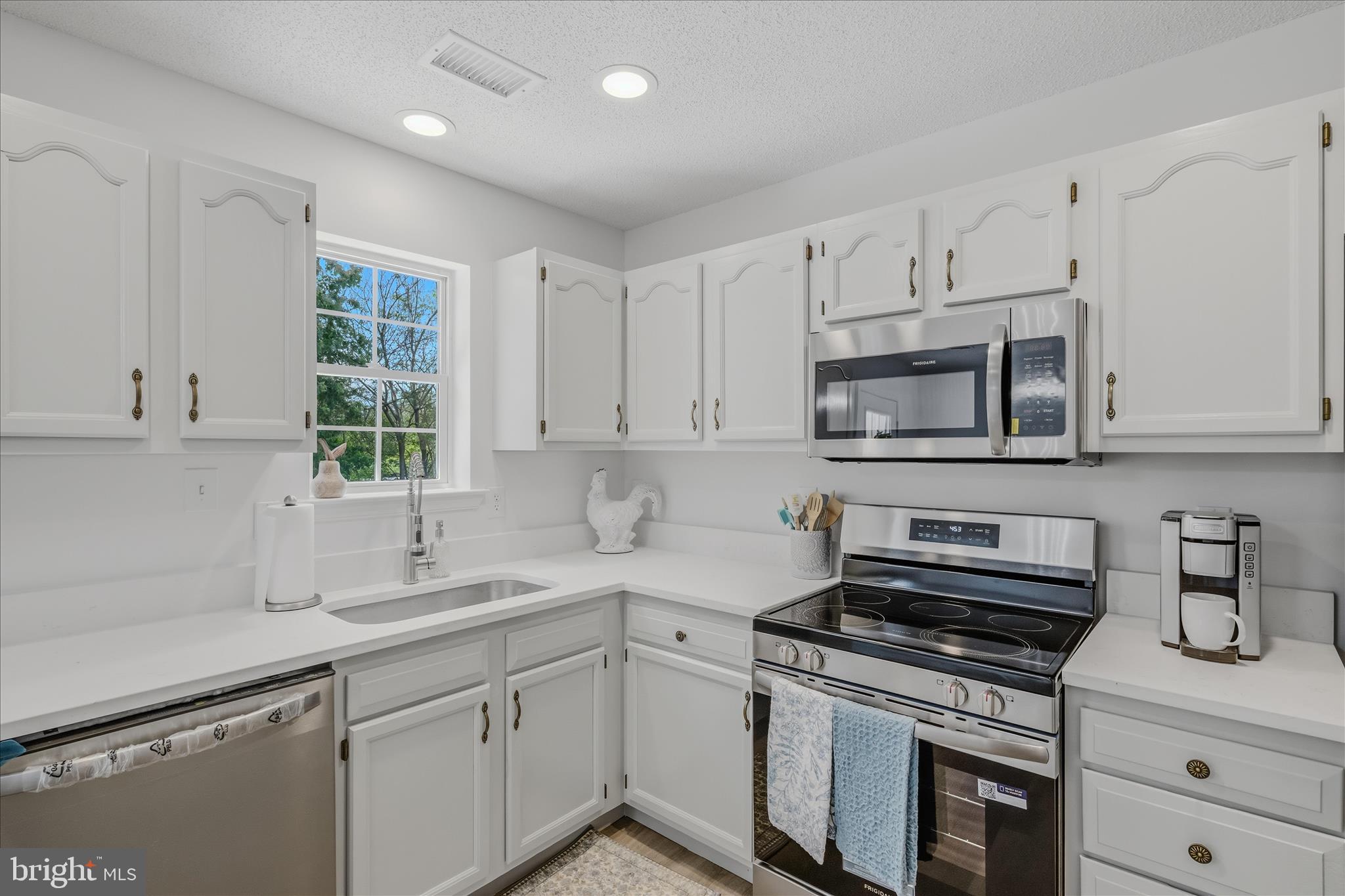 SPRINGFIELD VILLAGE - Residential