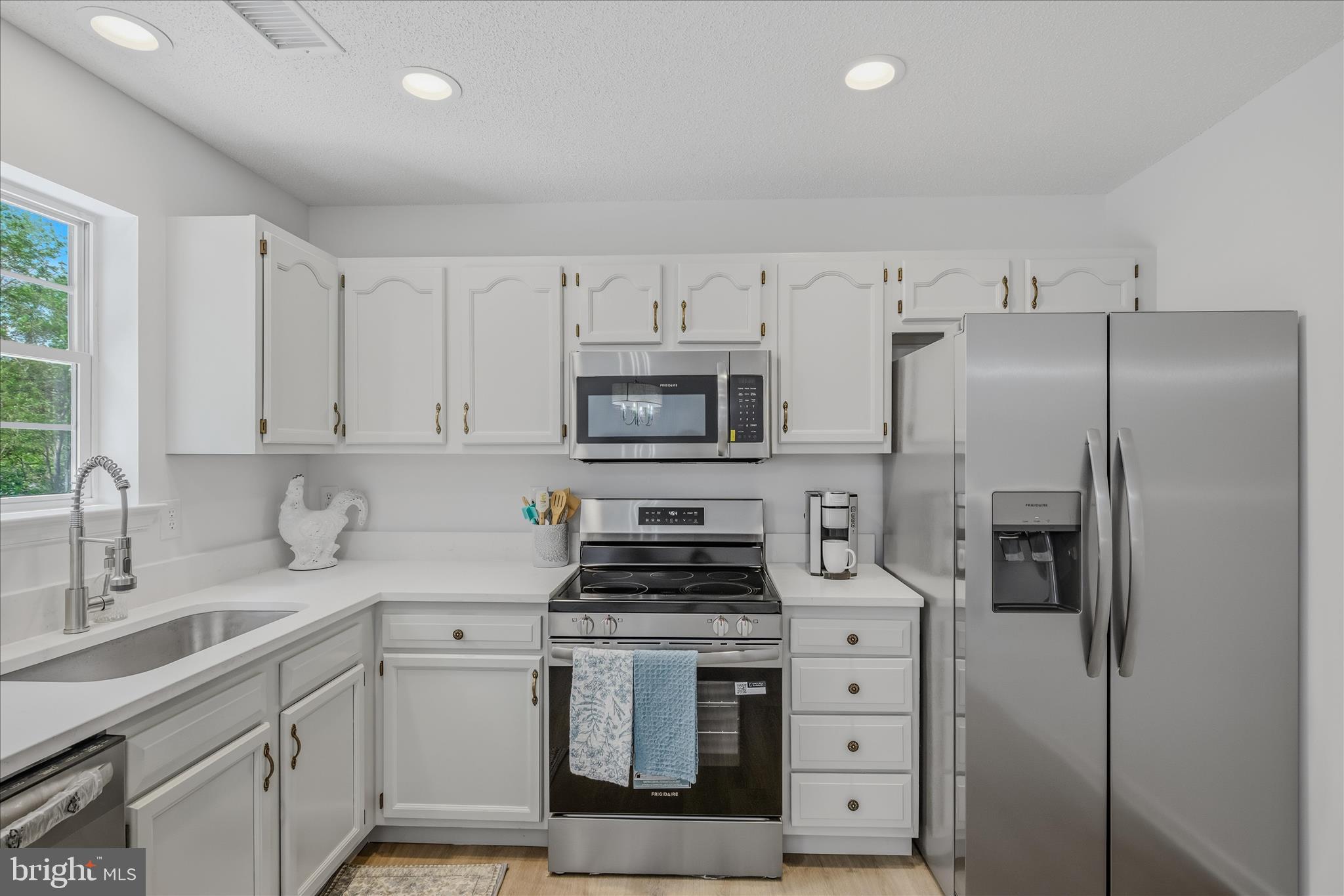 SPRINGFIELD VILLAGE - Residential