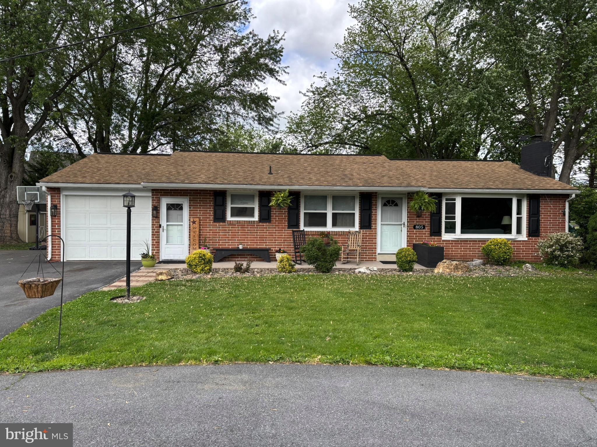 805 SENTZ DRIVE