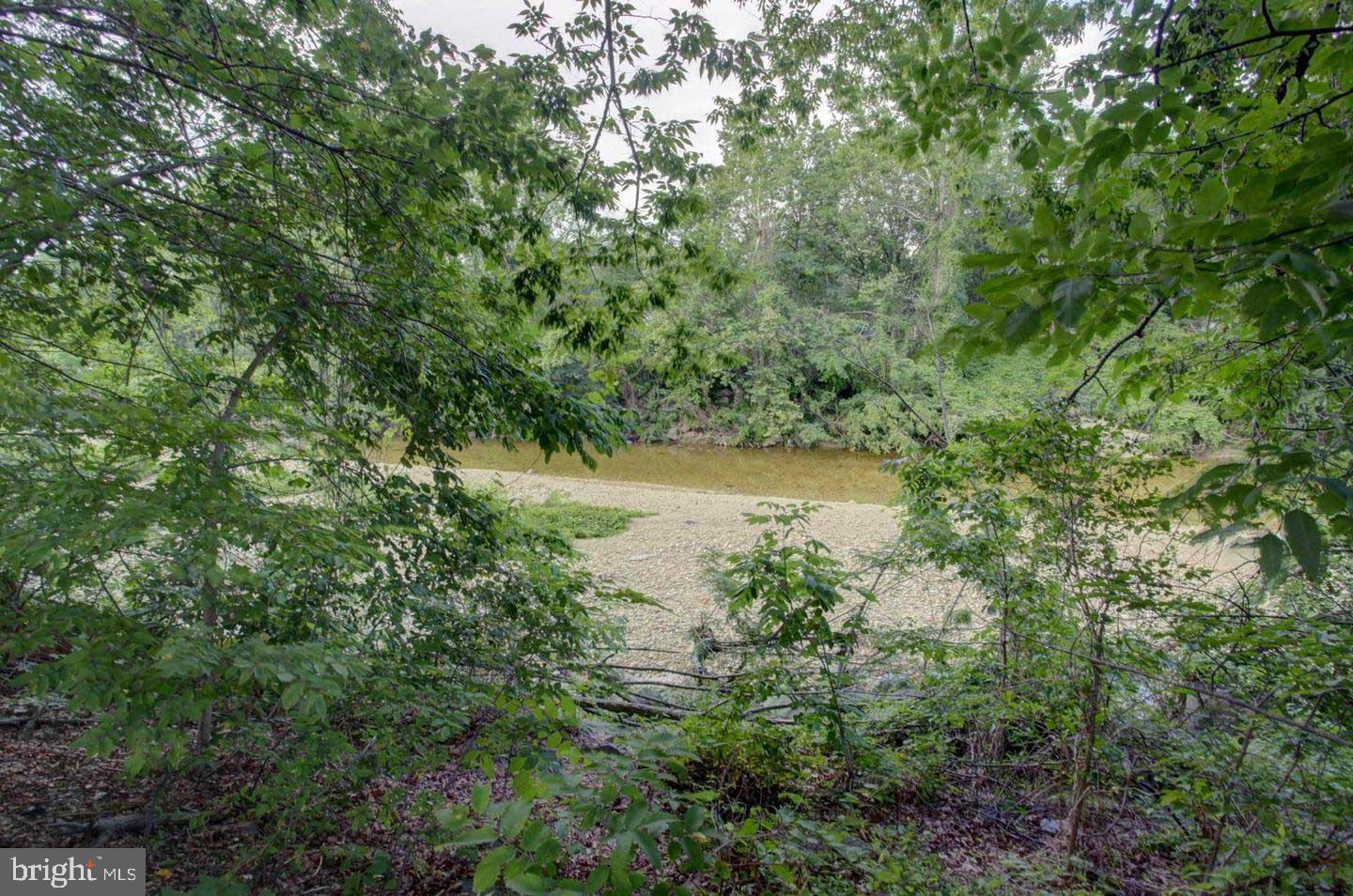 CANTERBURY SQUARE - Residential Lease