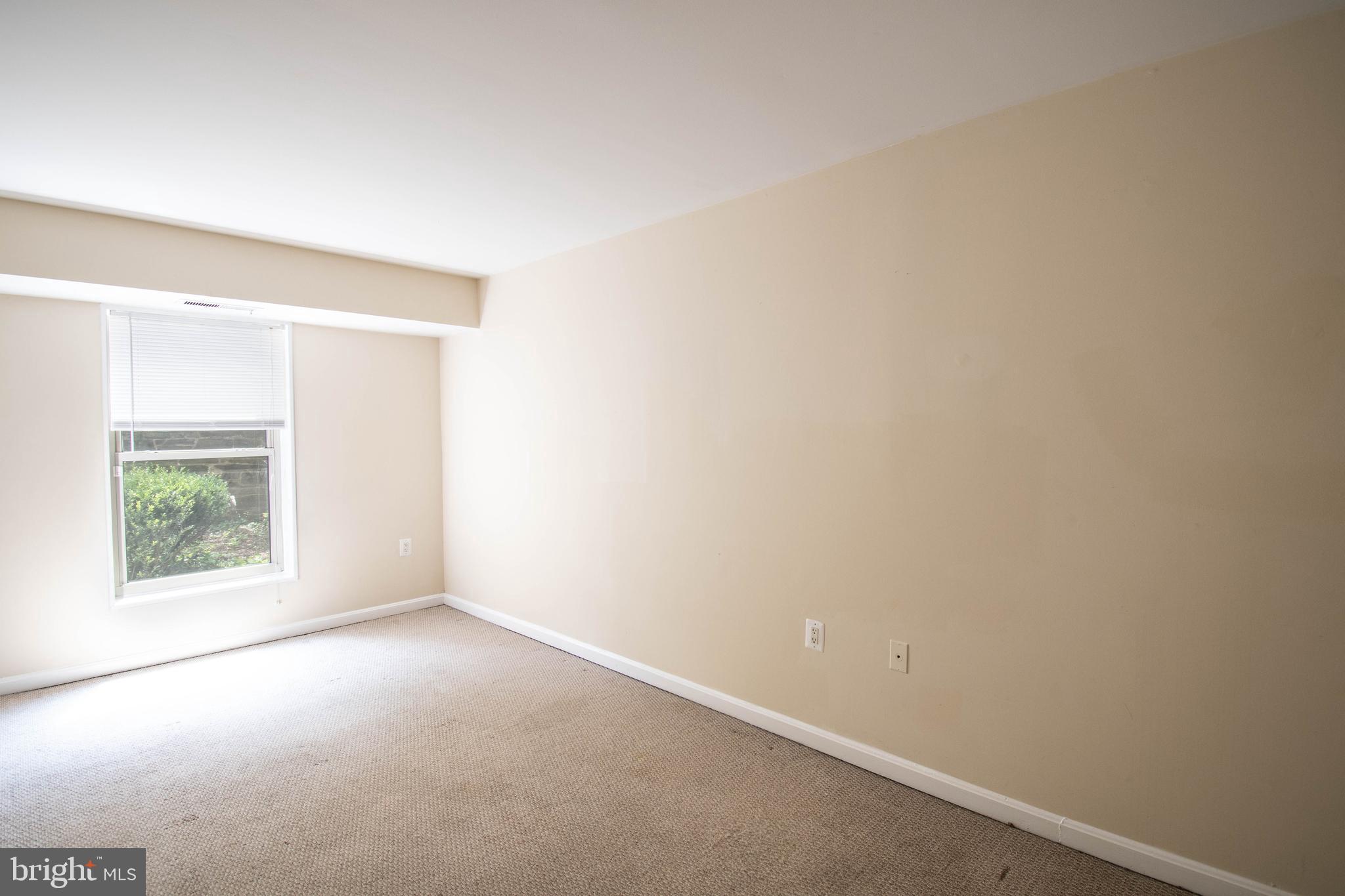 CANTERBURY SQUARE - Residential Lease