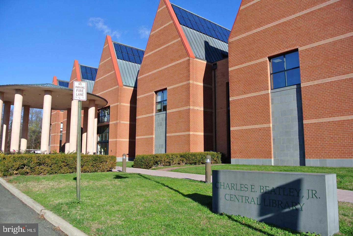 CANTERBURY SQUARE - Residential Lease