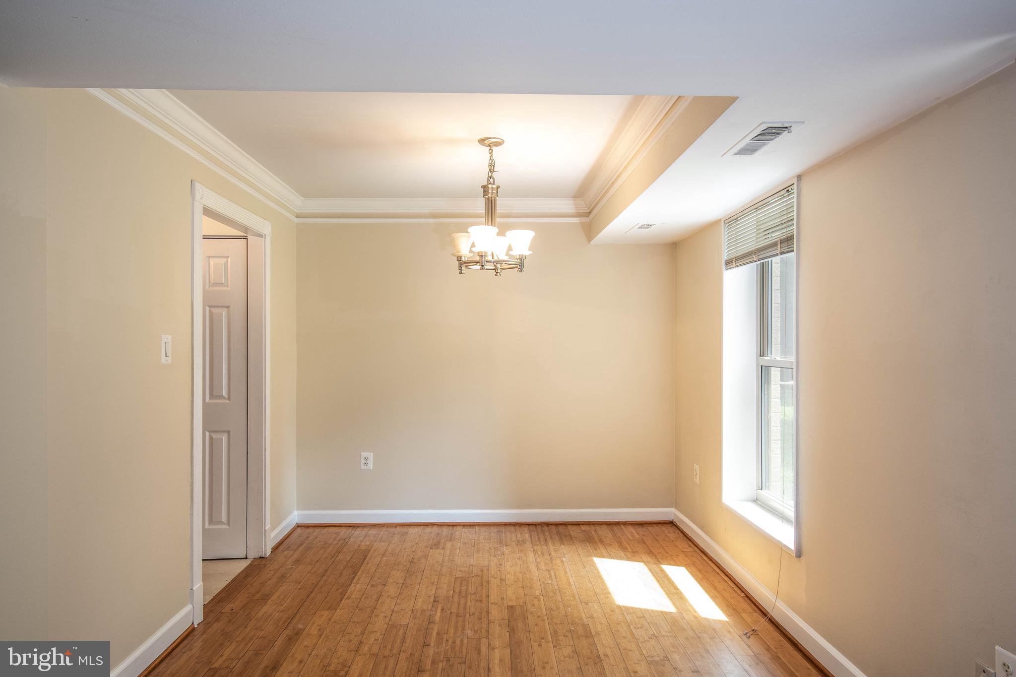 CANTERBURY SQUARE - Residential Lease