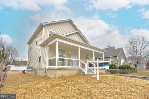 2730 DAISY AVENUE HALETHORPE MD 21227