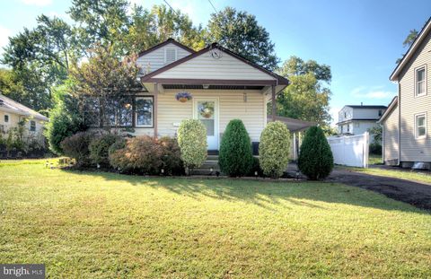 104 W ADAMS AVENUE MAGNOLIA NJ 08049