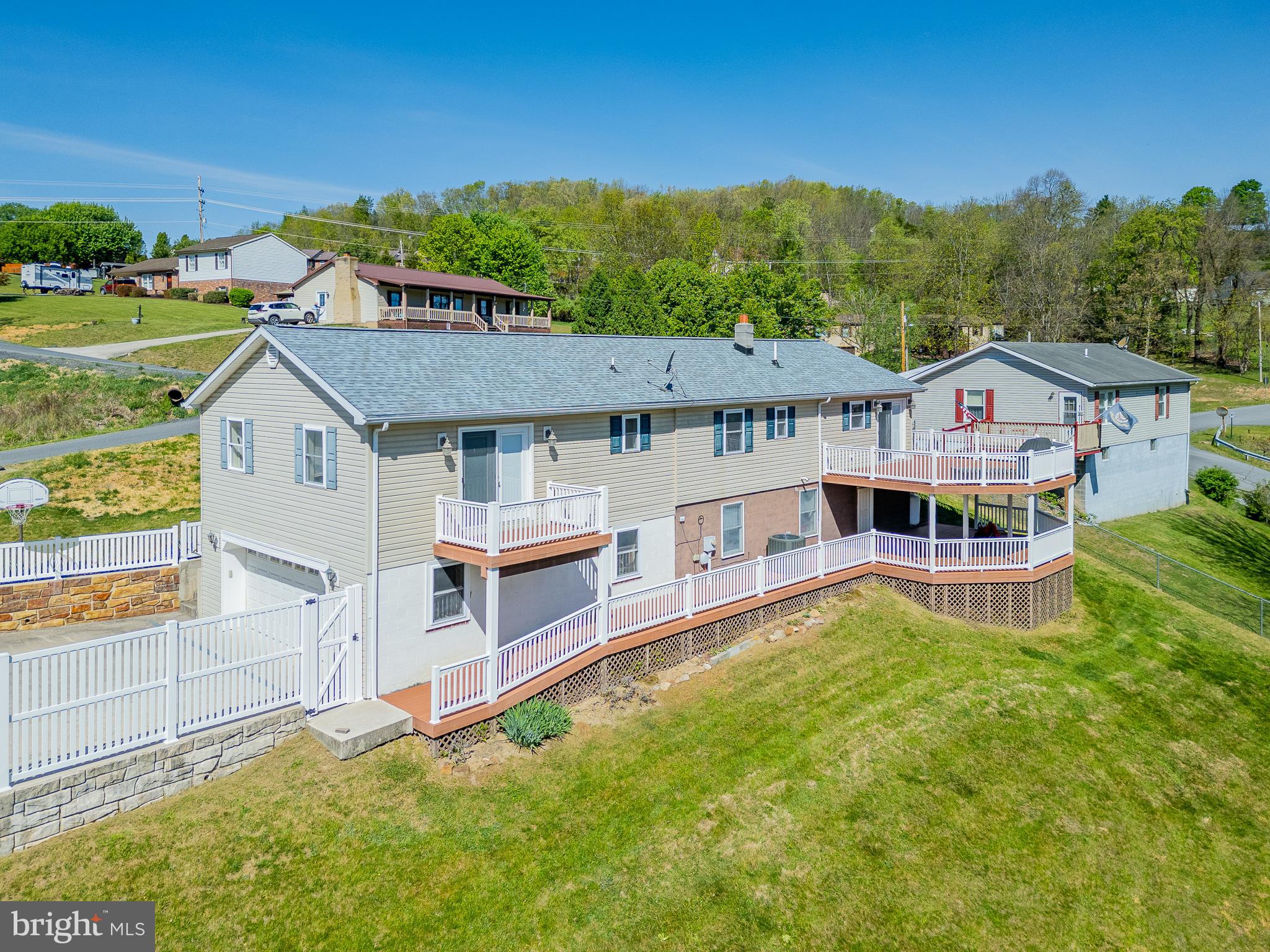 ANDERSON HILL - Residential
