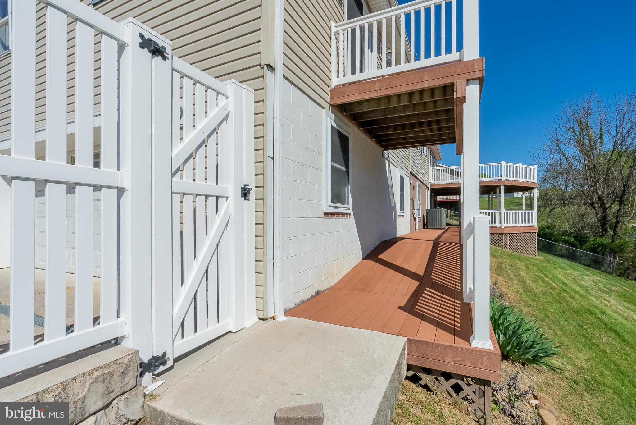 ANDERSON HILL - Residential