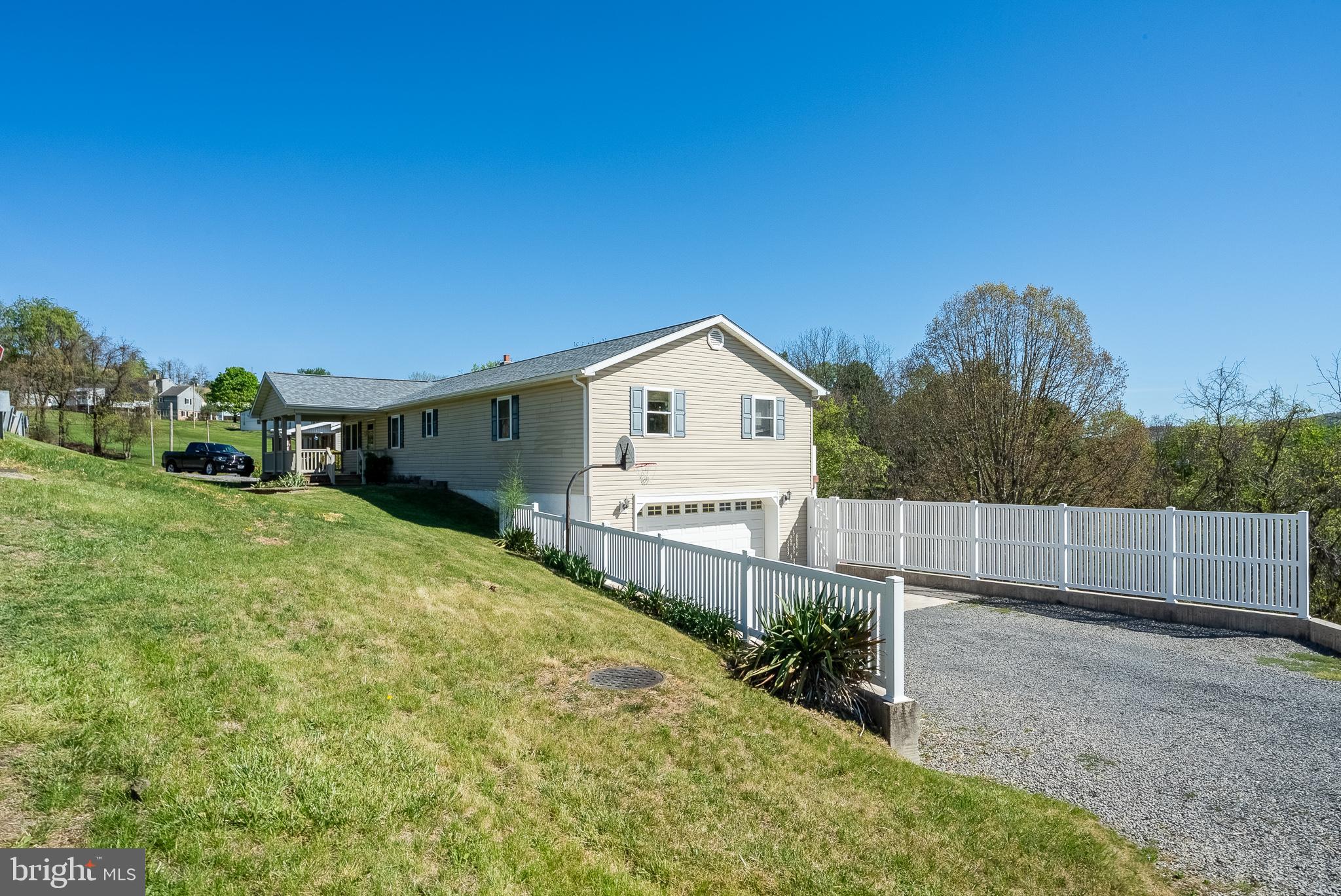 ANDERSON HILL - Residential