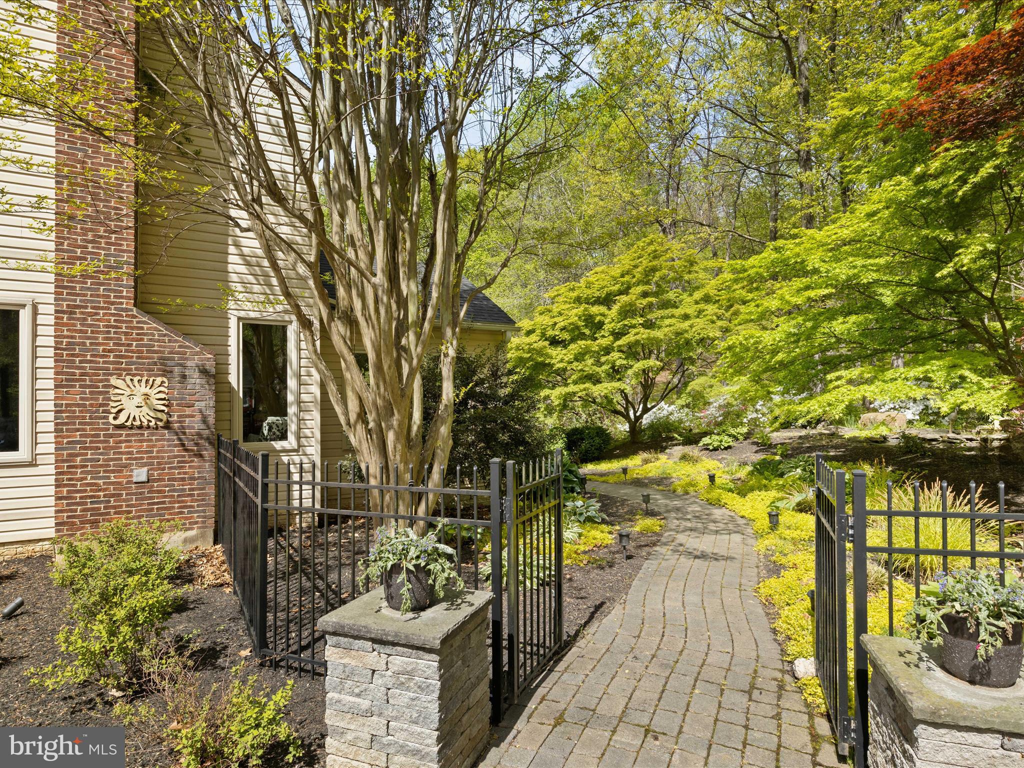 CHEQUERS OF CLIFTON - Residential