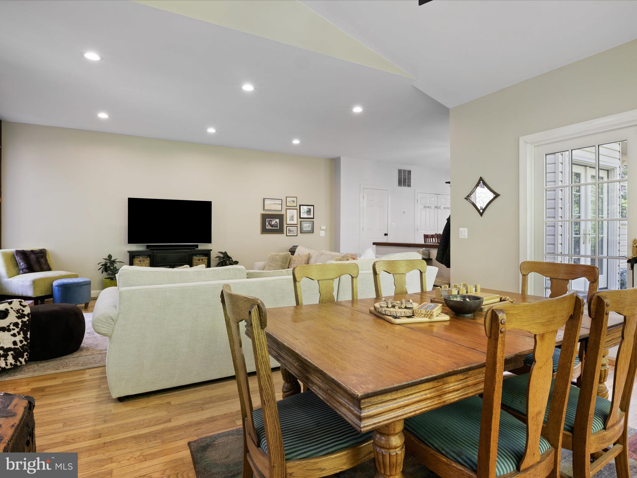 CHEQUERS OF CLIFTON - Residential