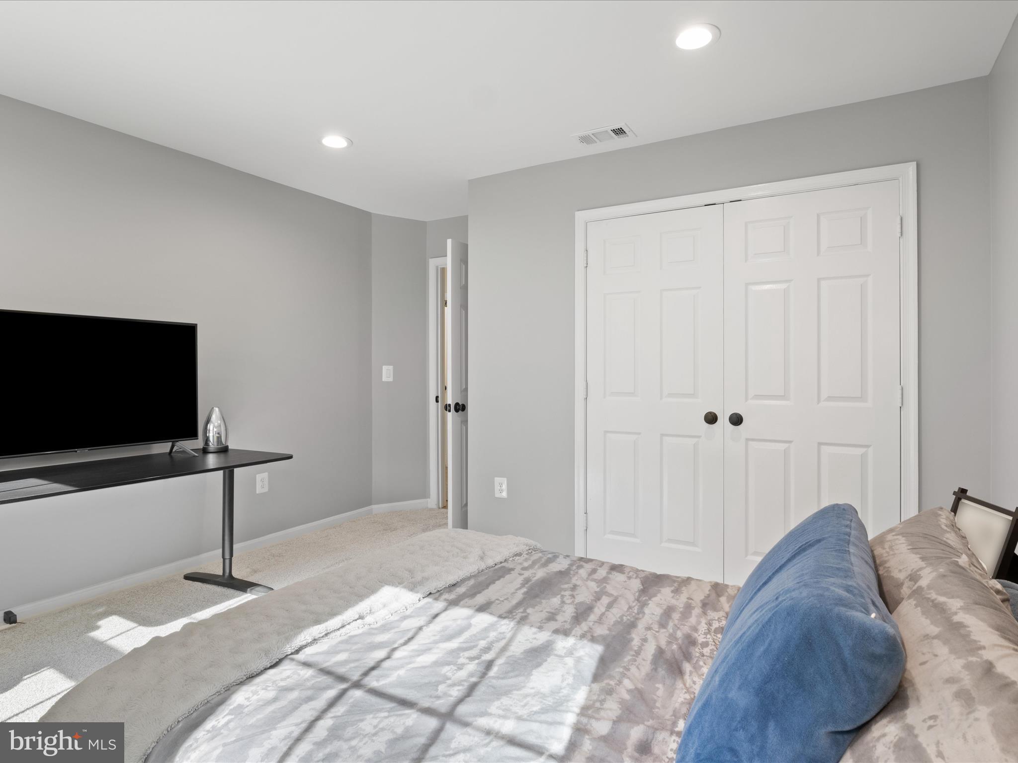 CHEQUERS OF CLIFTON - Residential