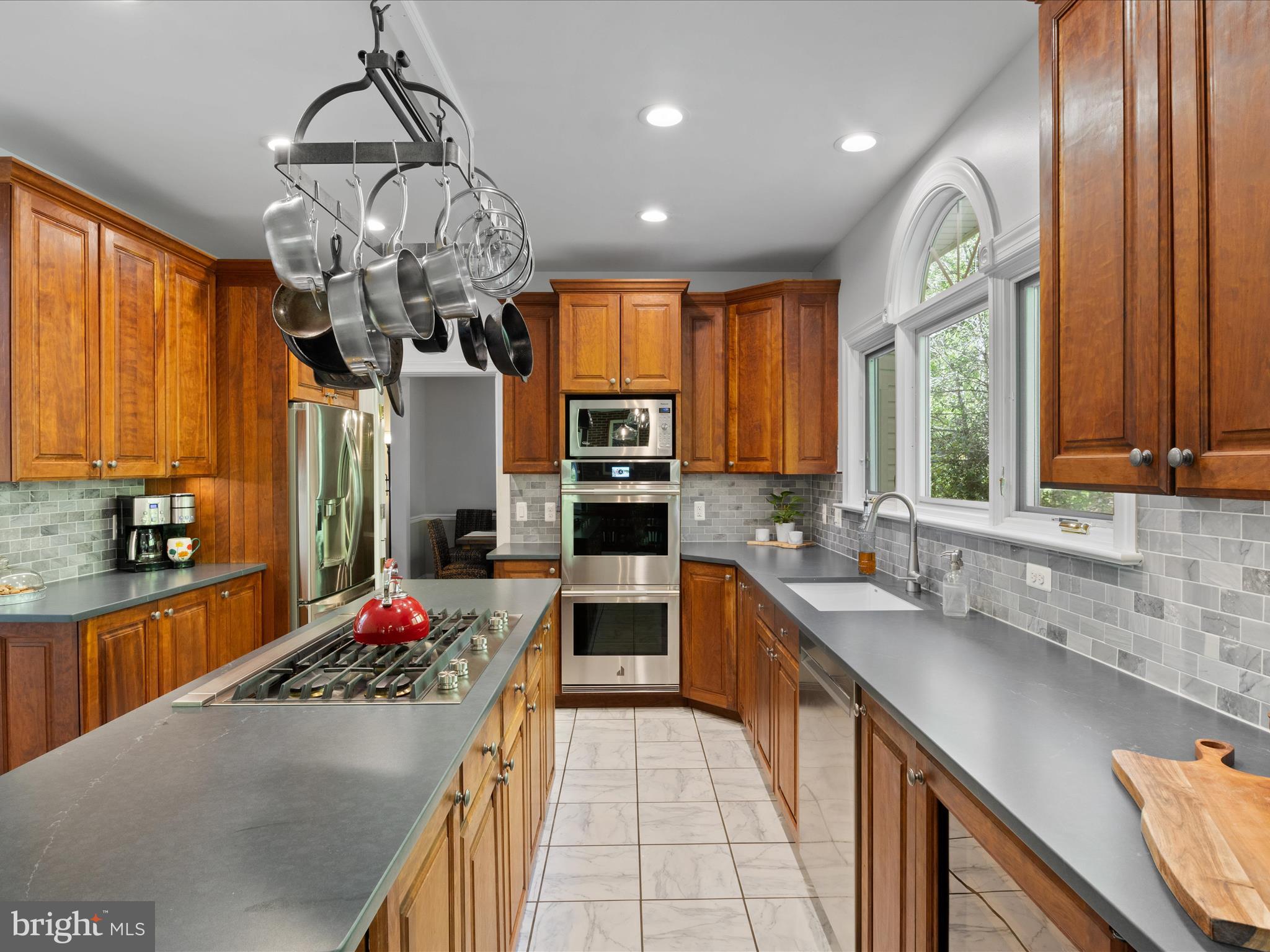 CHEQUERS OF CLIFTON - Residential