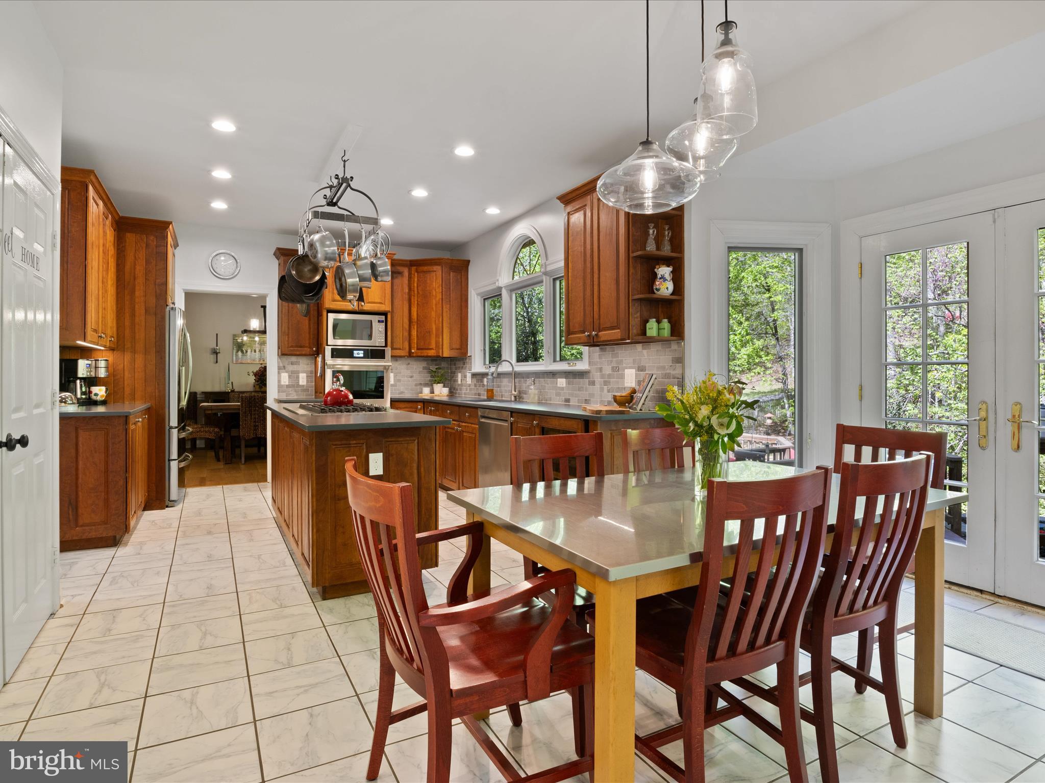 CHEQUERS OF CLIFTON - Residential