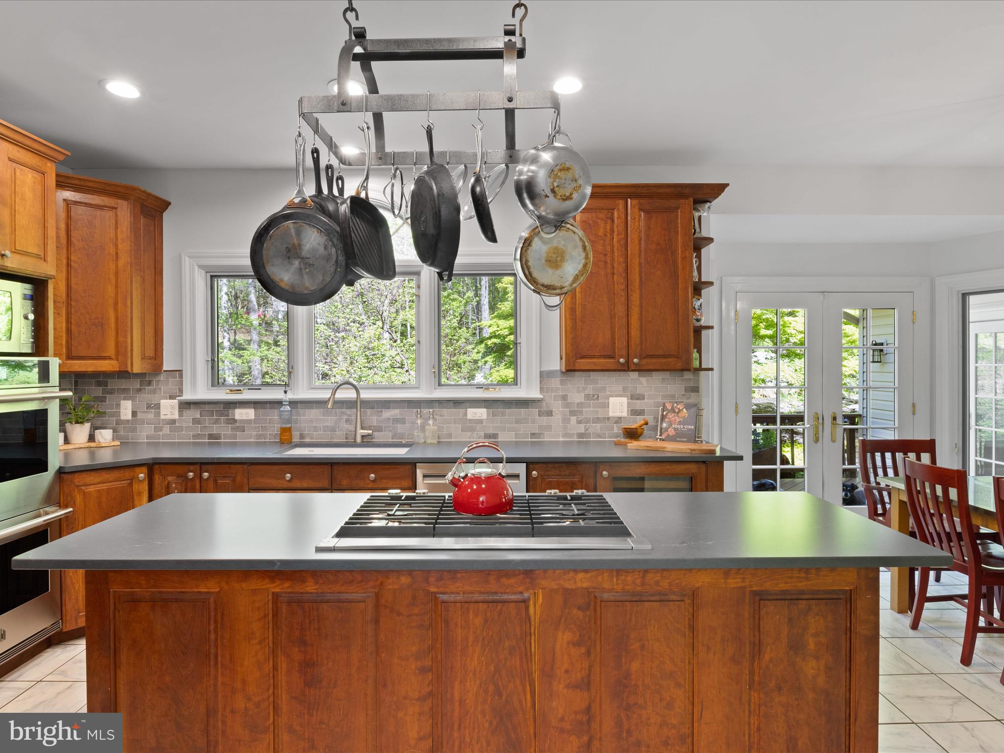 CHEQUERS OF CLIFTON - Residential