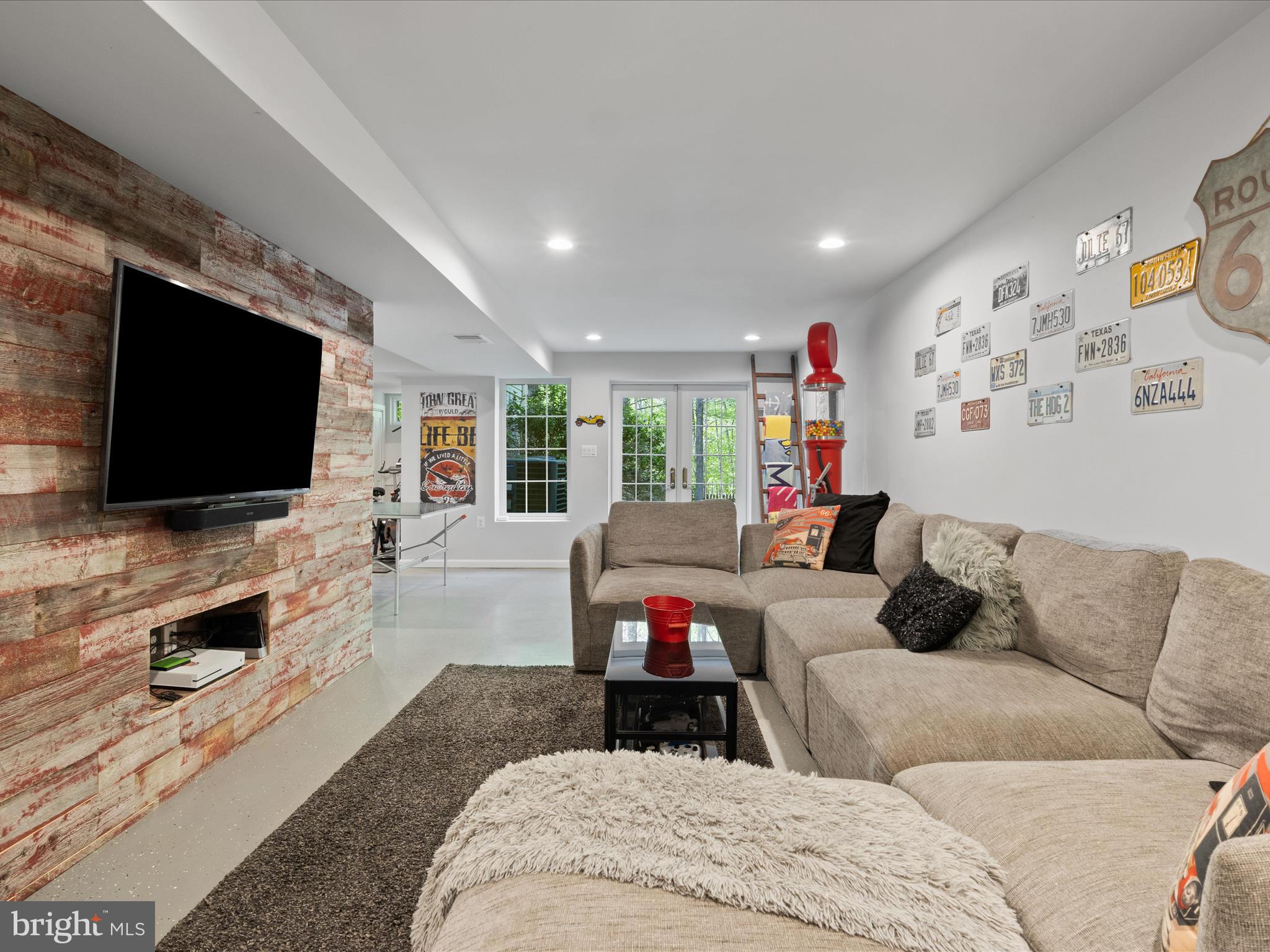 CHEQUERS OF CLIFTON - Residential