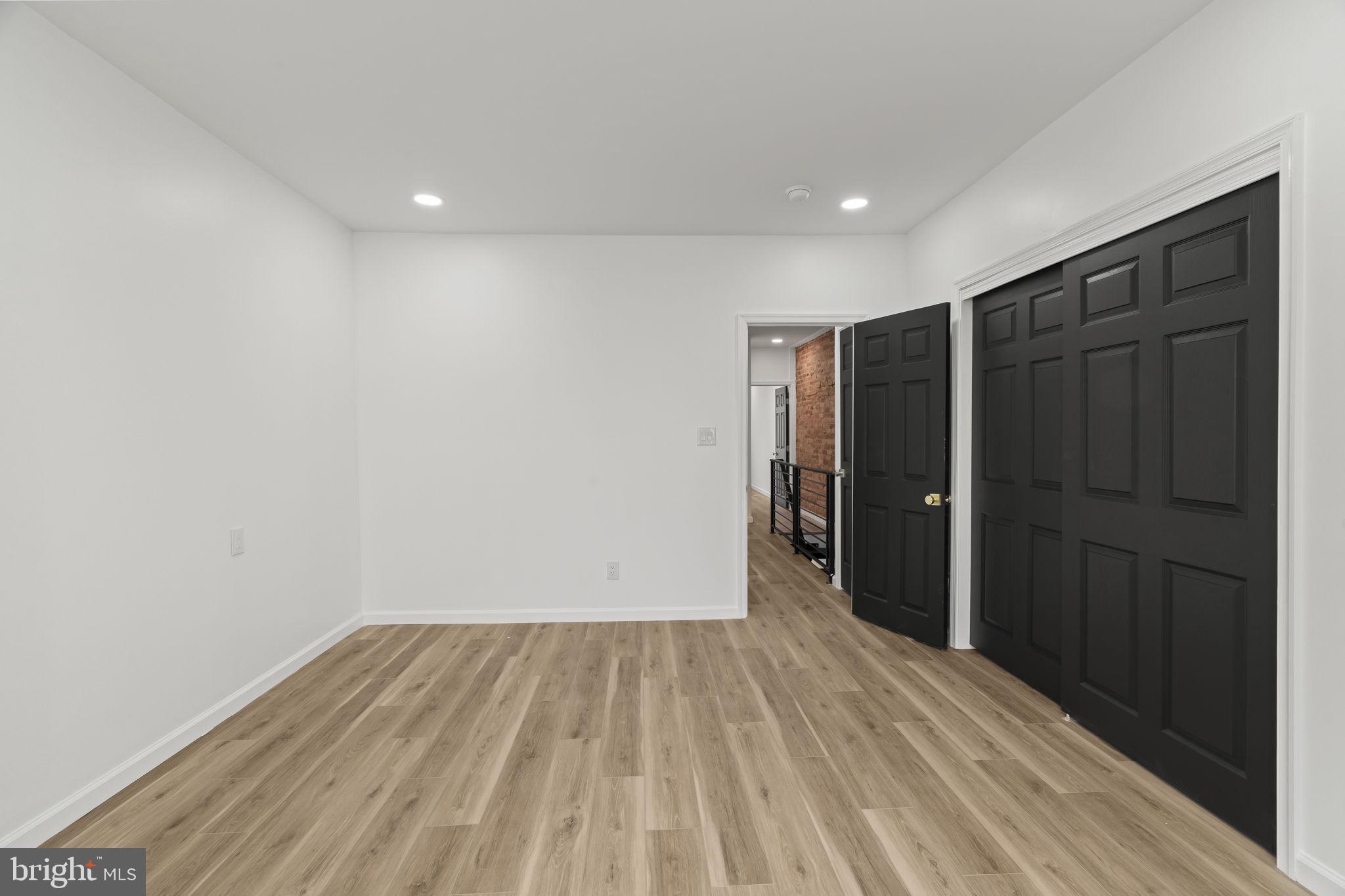 OVERBROOK - Residential