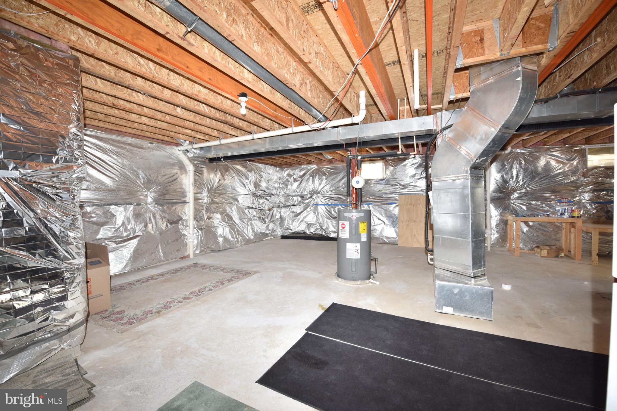 LAKE POINT ROUND HILL - Residential Lease