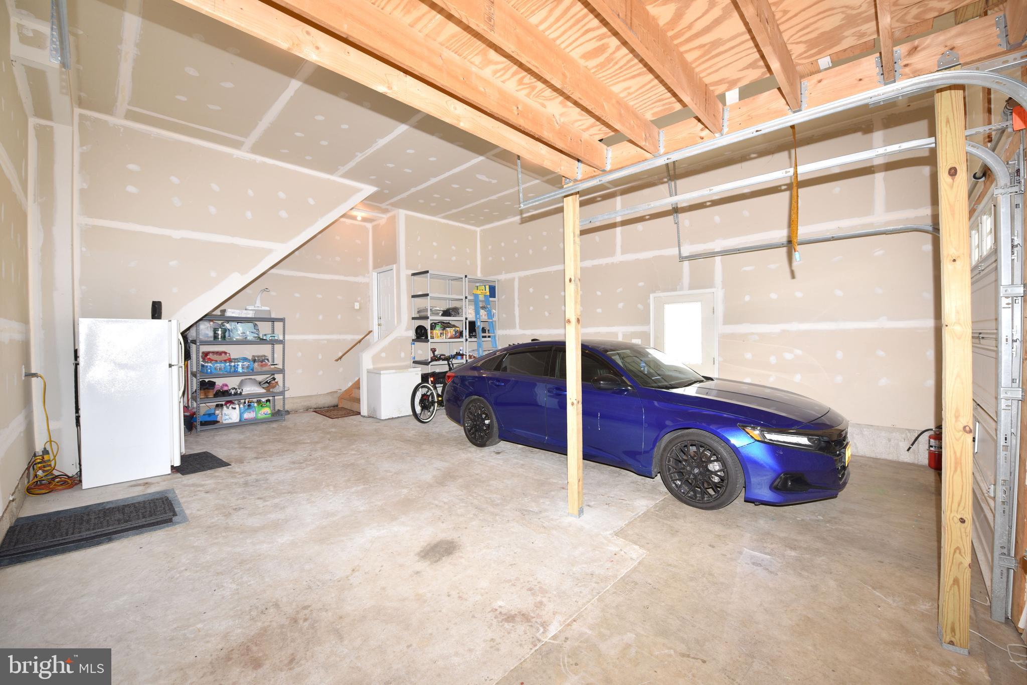 LAKE POINT ROUND HILL - Residential Lease