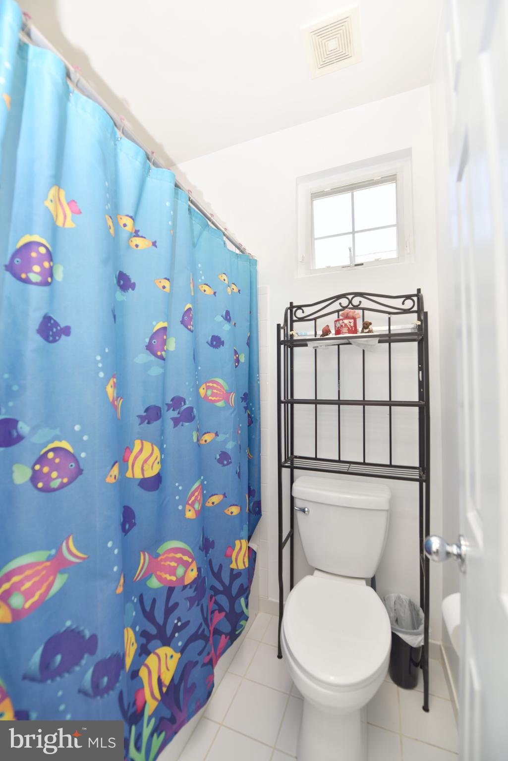 LAKE POINT ROUND HILL - Residential Lease