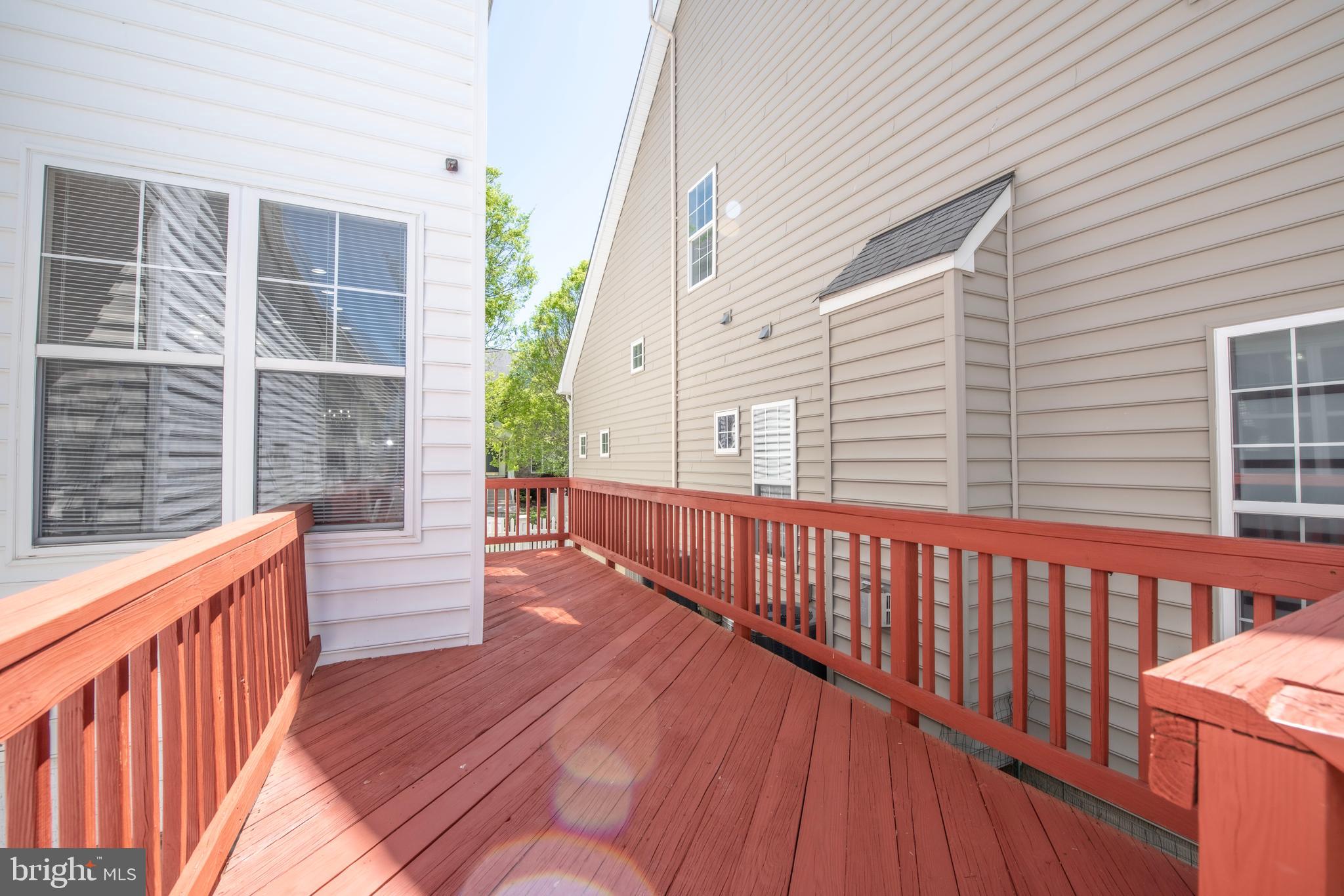 LAKE POINT ROUND HILL - Residential Lease