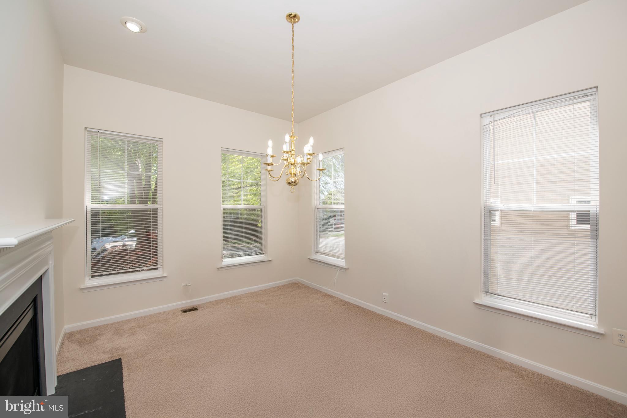 LAKE POINT ROUND HILL - Residential Lease