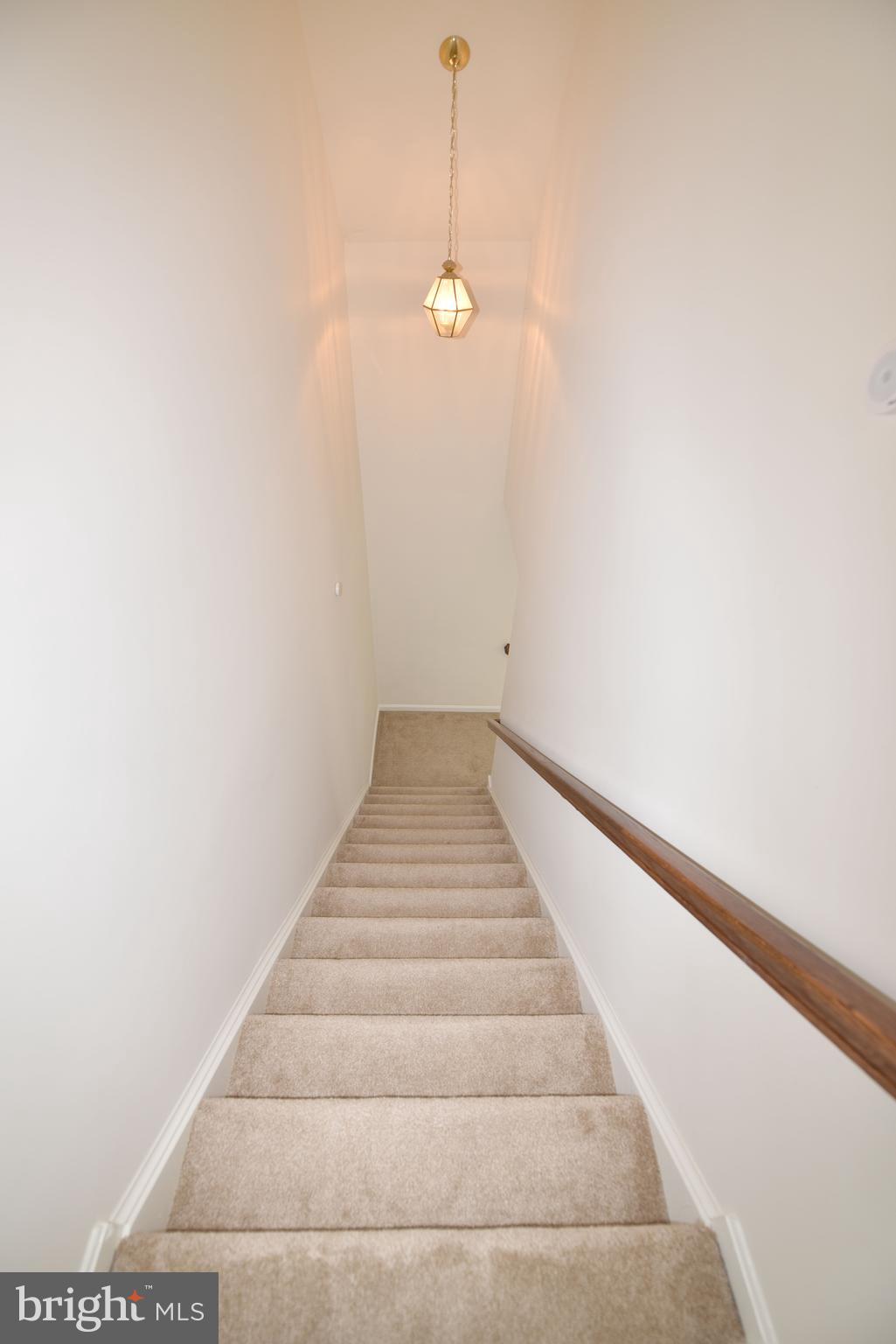 LAKE POINT ROUND HILL - Residential Lease