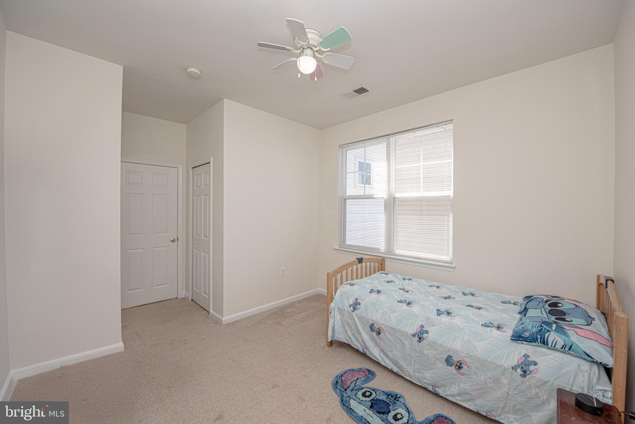 LAKE POINT ROUND HILL - Residential Lease