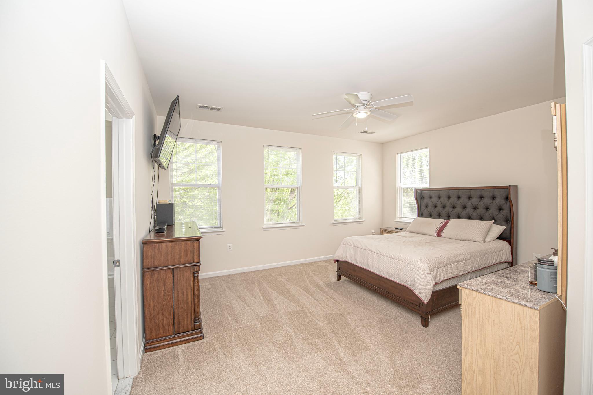 LAKE POINT ROUND HILL - Residential Lease