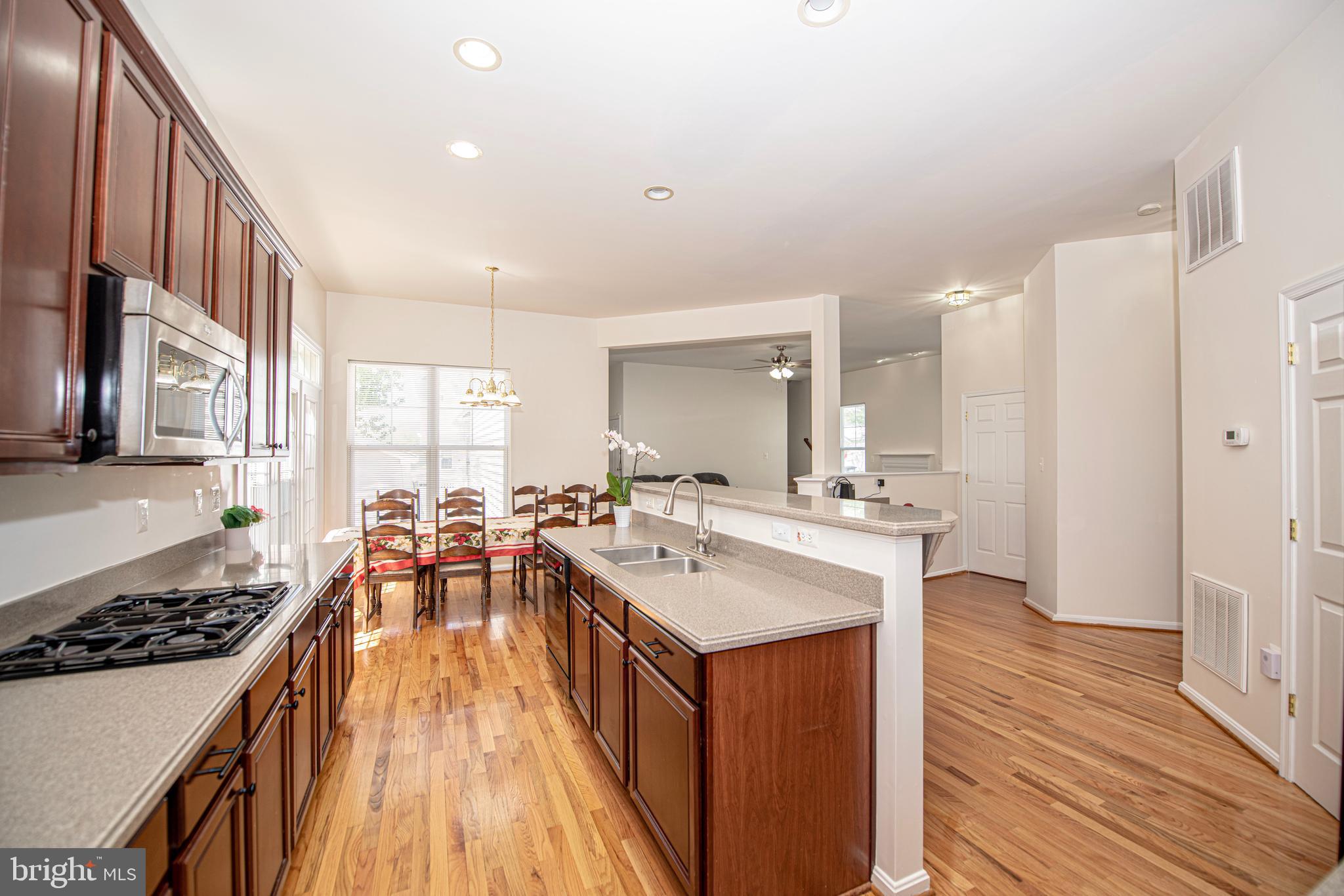 LAKE POINT ROUND HILL - Residential Lease