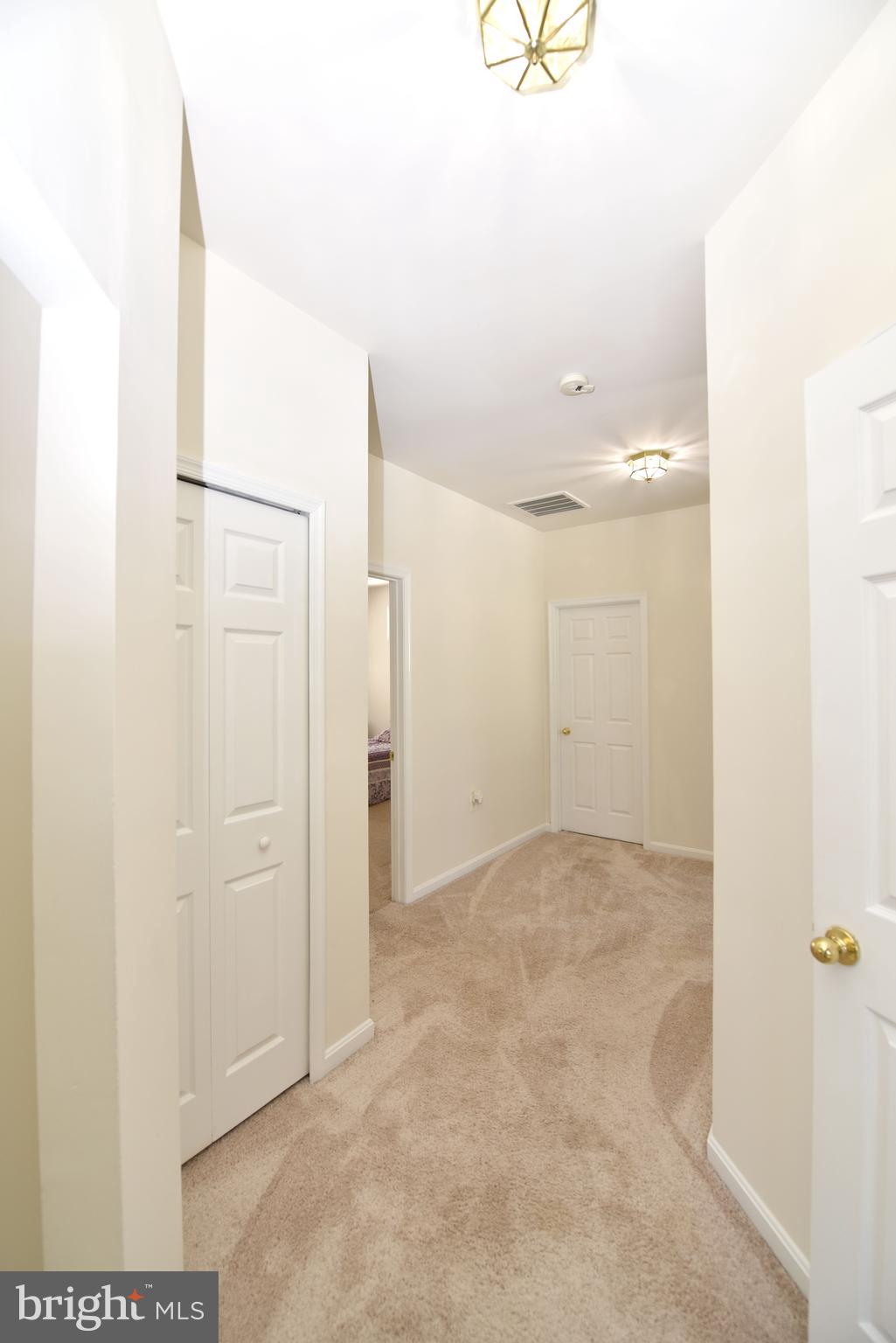 LAKE POINT ROUND HILL - Residential Lease