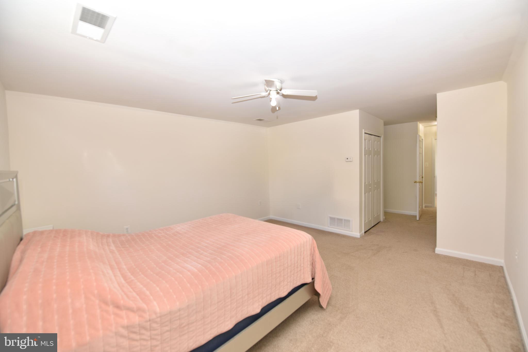 LAKE POINT ROUND HILL - Residential Lease