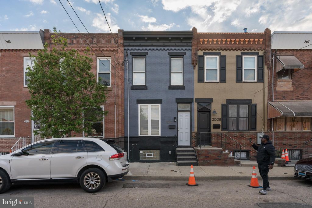 Photo of 2010 S Chadwick Street, PHILADELPHIA, PA 19145 (MLS # PAPH2612322)