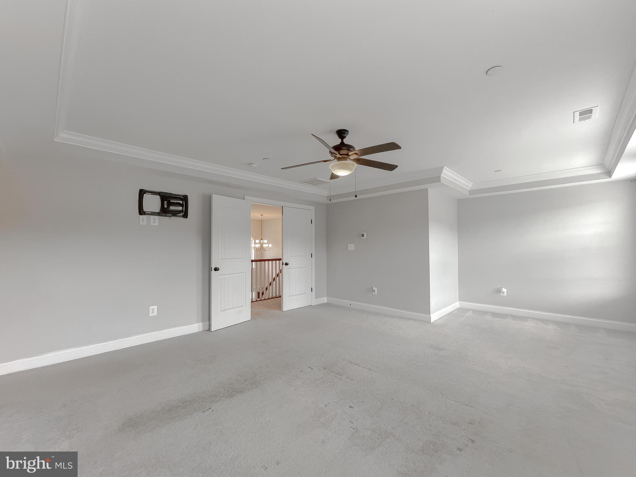 TWIN PONDS - Residential