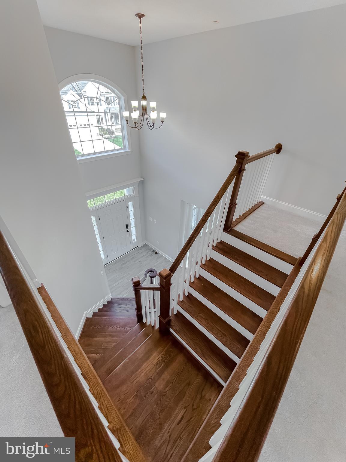 TWIN PONDS - Residential