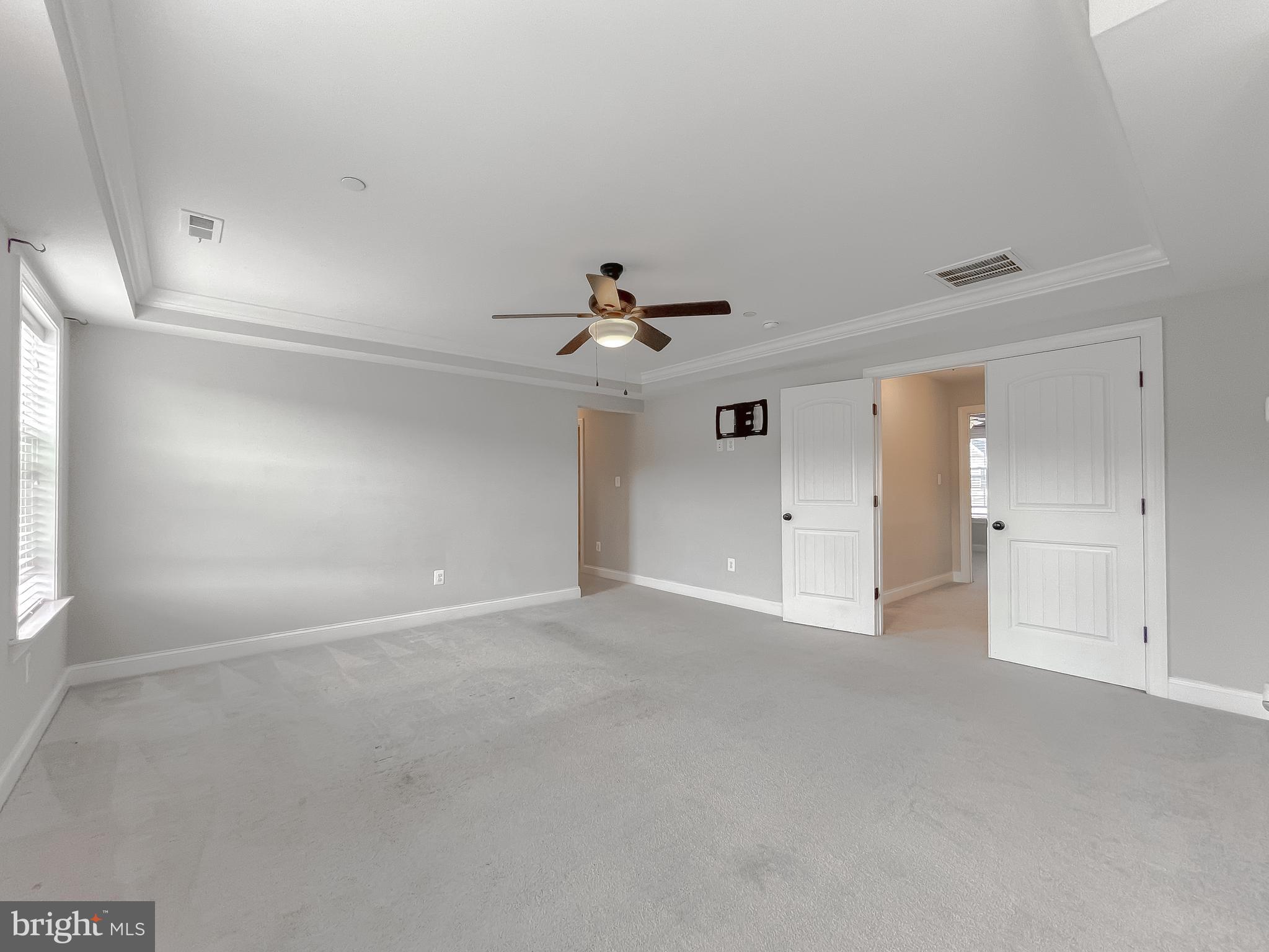 TWIN PONDS - Residential