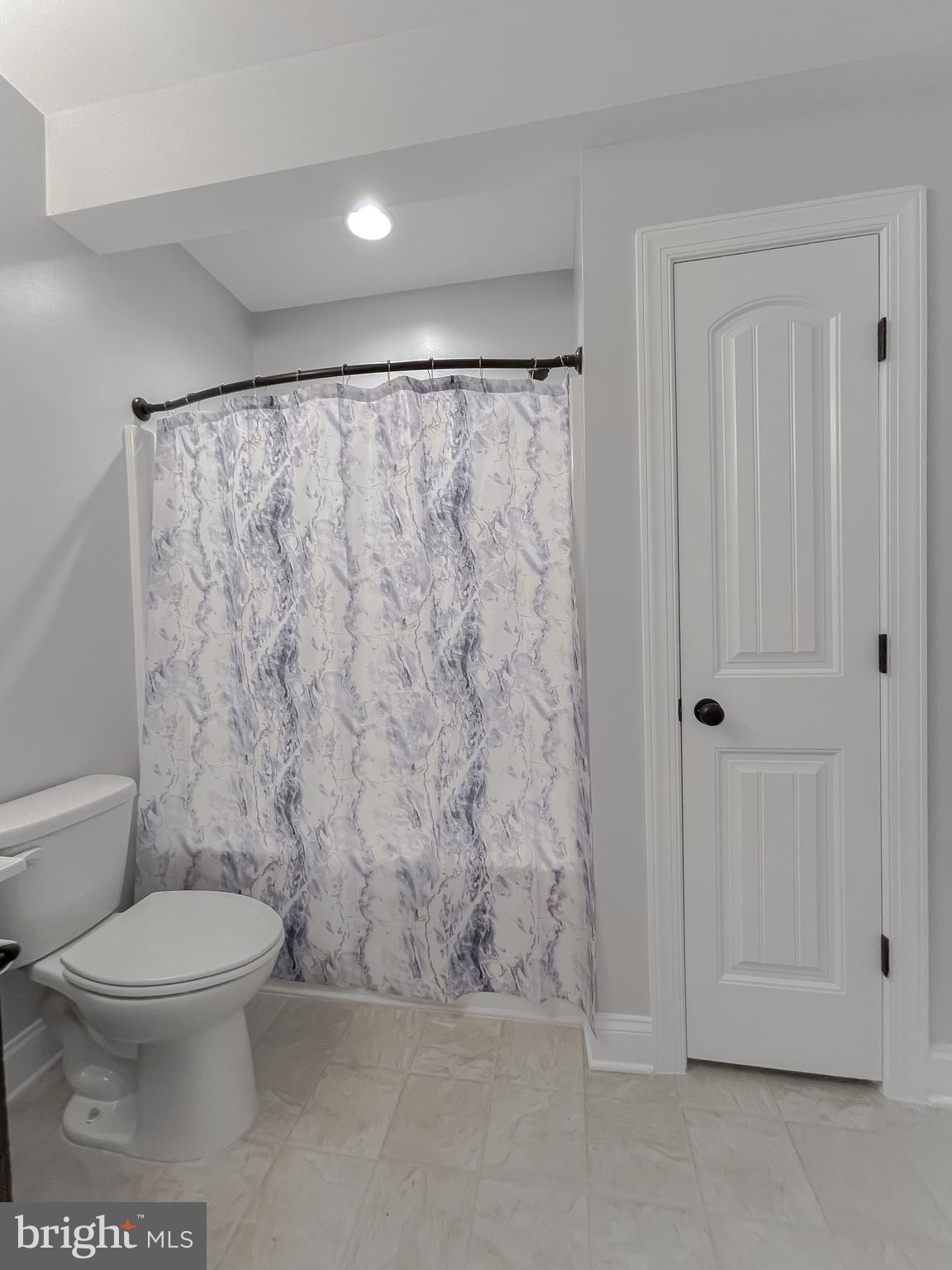 TWIN PONDS - Residential