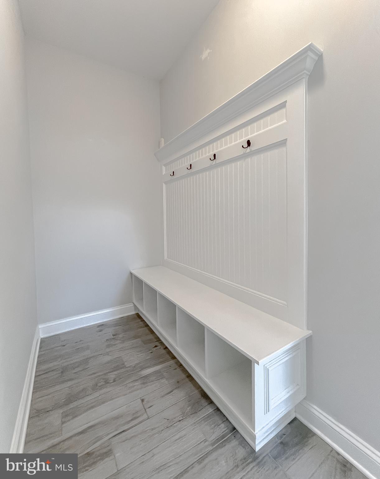 TWIN PONDS - Residential