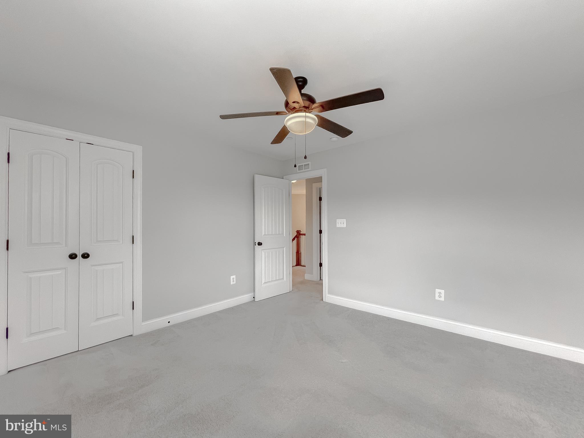 TWIN PONDS - Residential