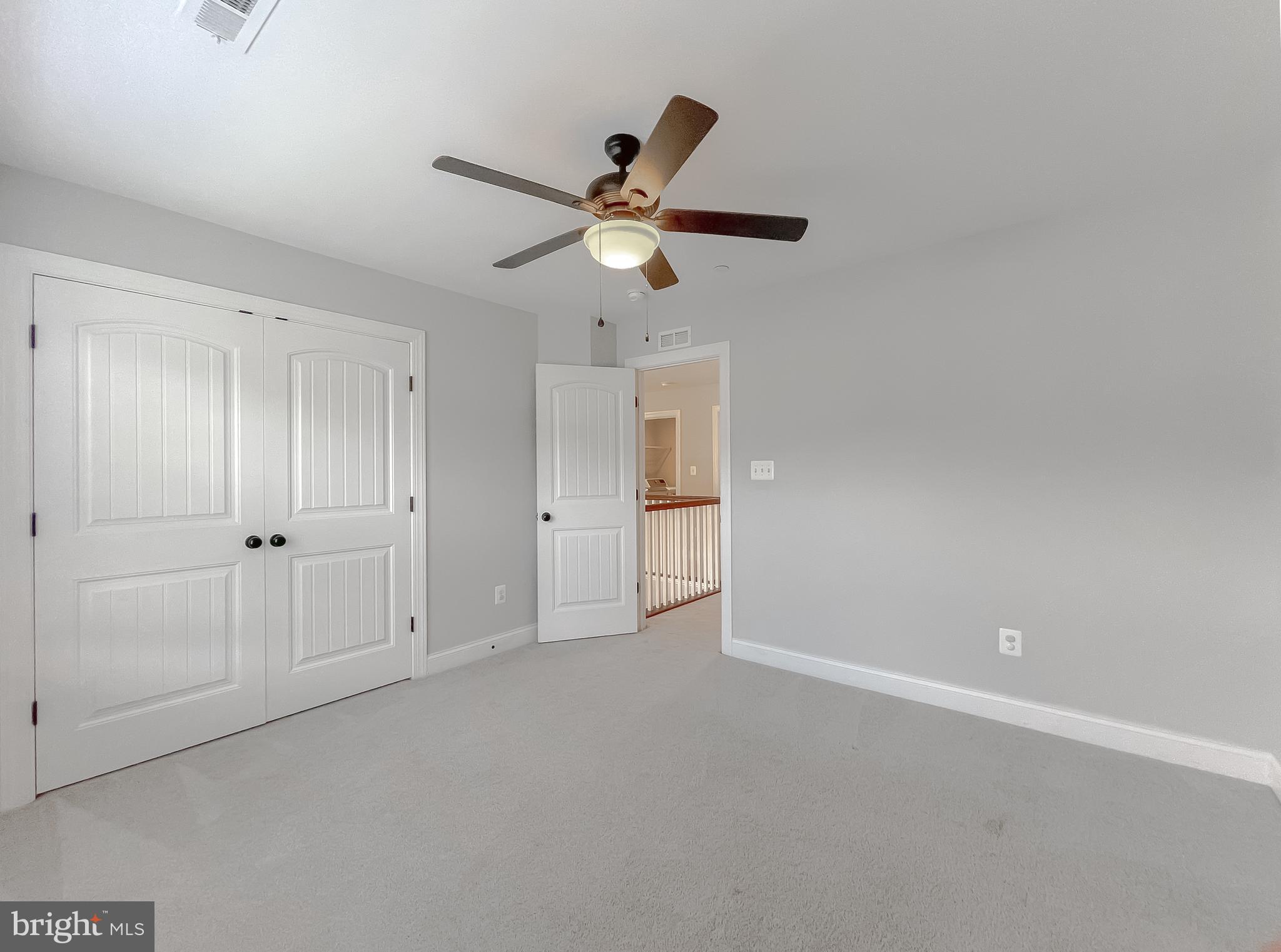 TWIN PONDS - Residential