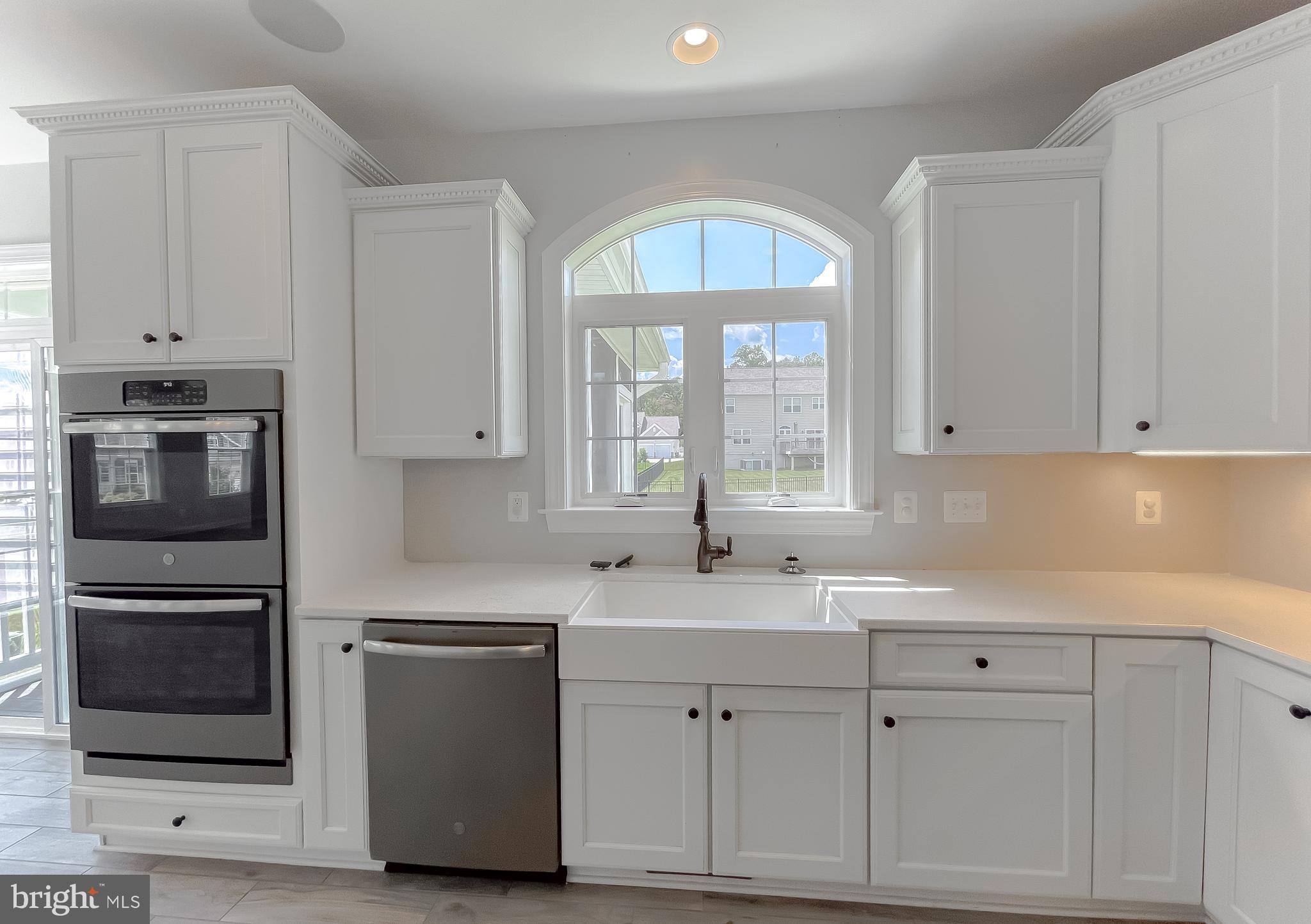 TWIN PONDS - Residential