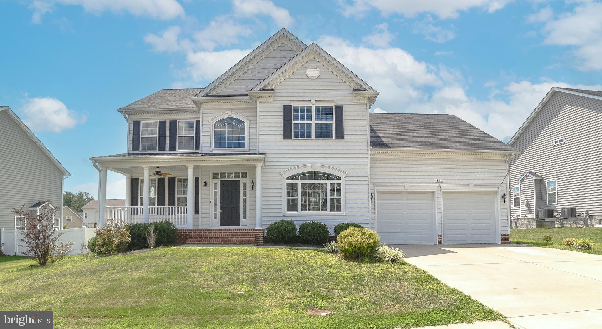 TWIN PONDS - Residential