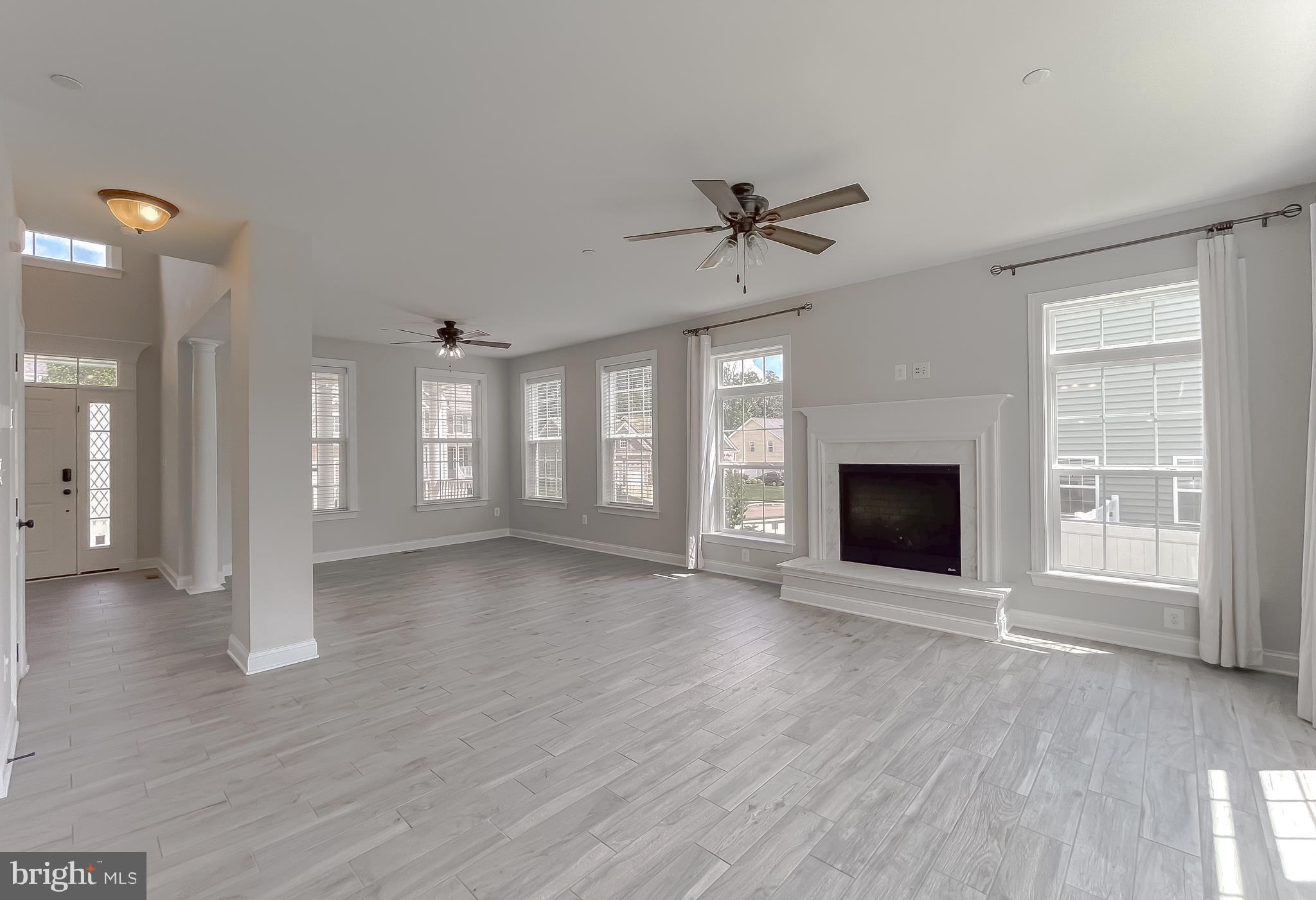 TWIN PONDS - Residential