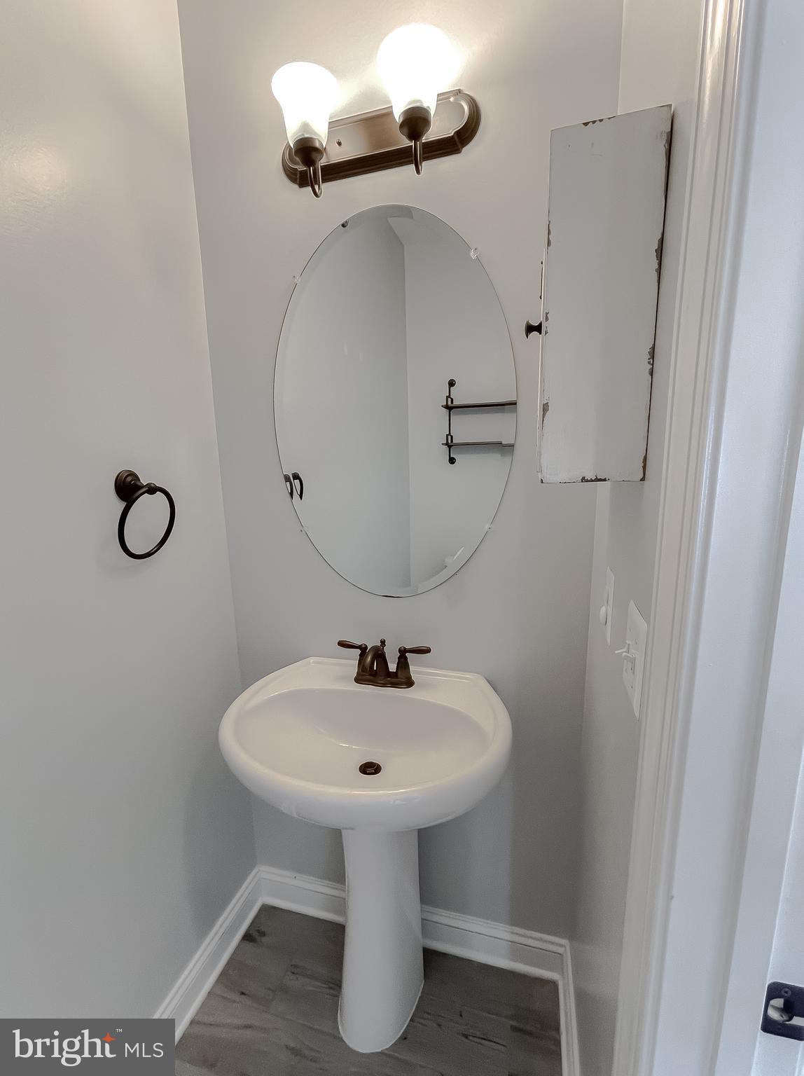 TWIN PONDS - Residential