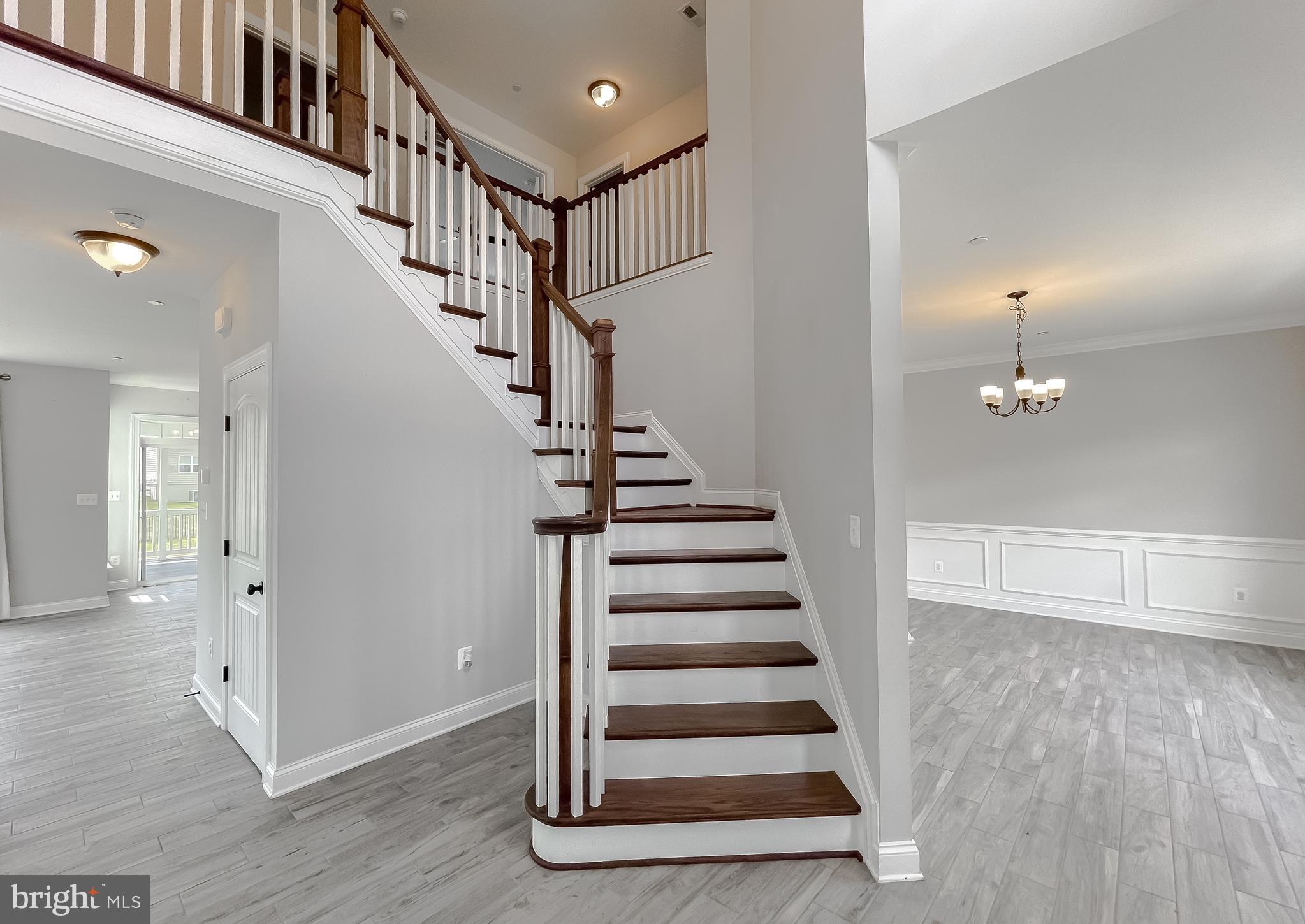 TWIN PONDS - Residential