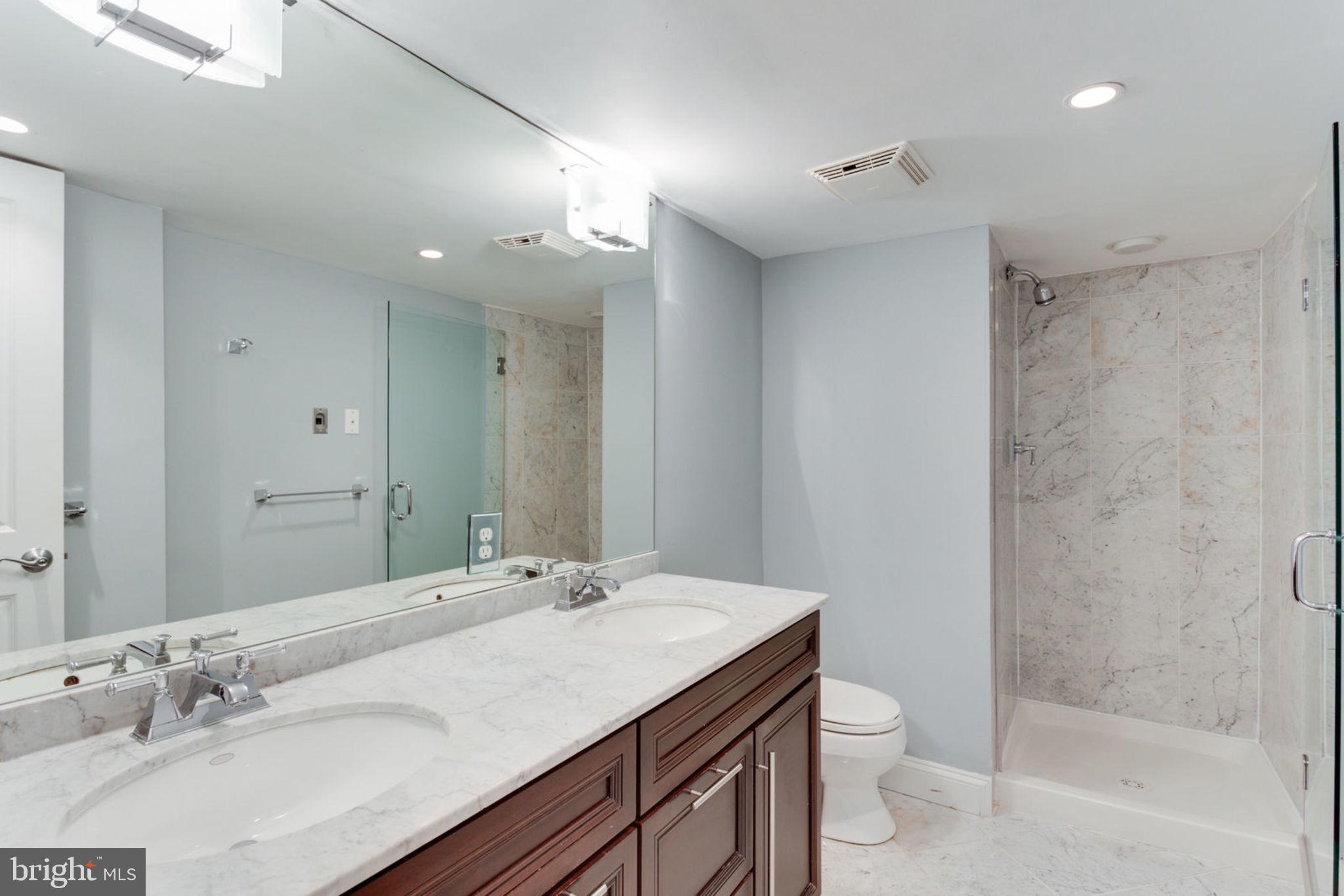 LOGAN CIRCLE - Residential