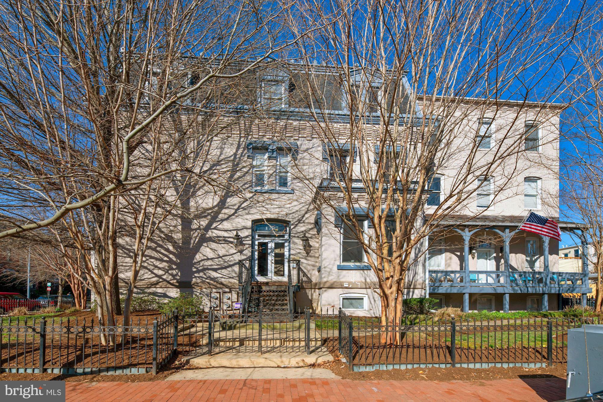LOGAN CIRCLE - Residential