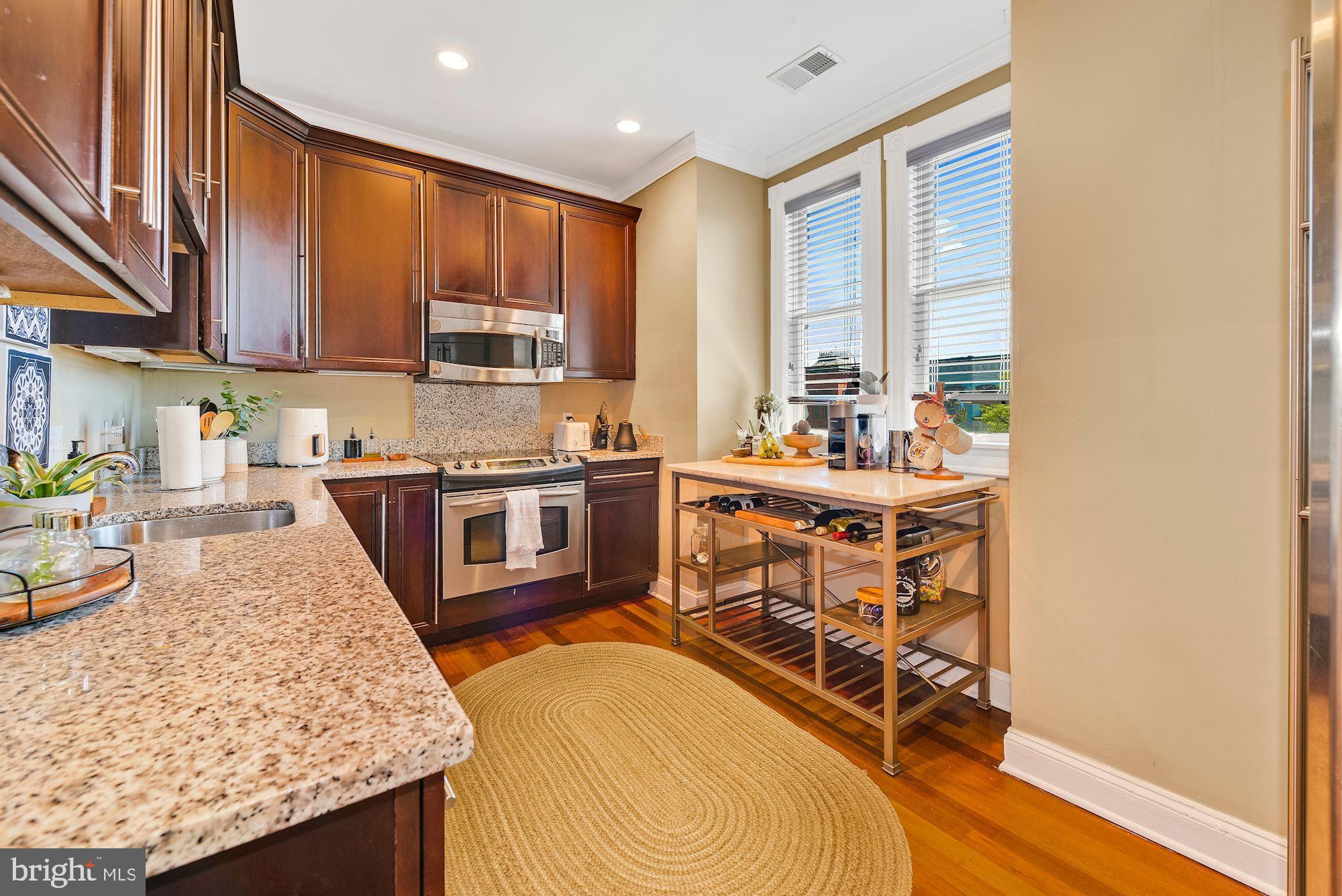 LOGAN CIRCLE - Residential