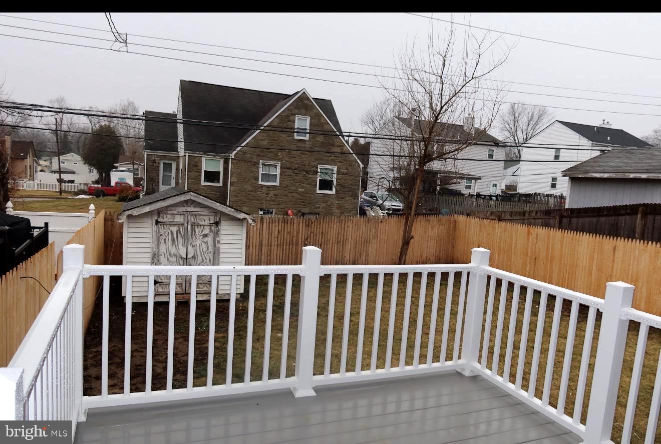 ROSLYN - Residential